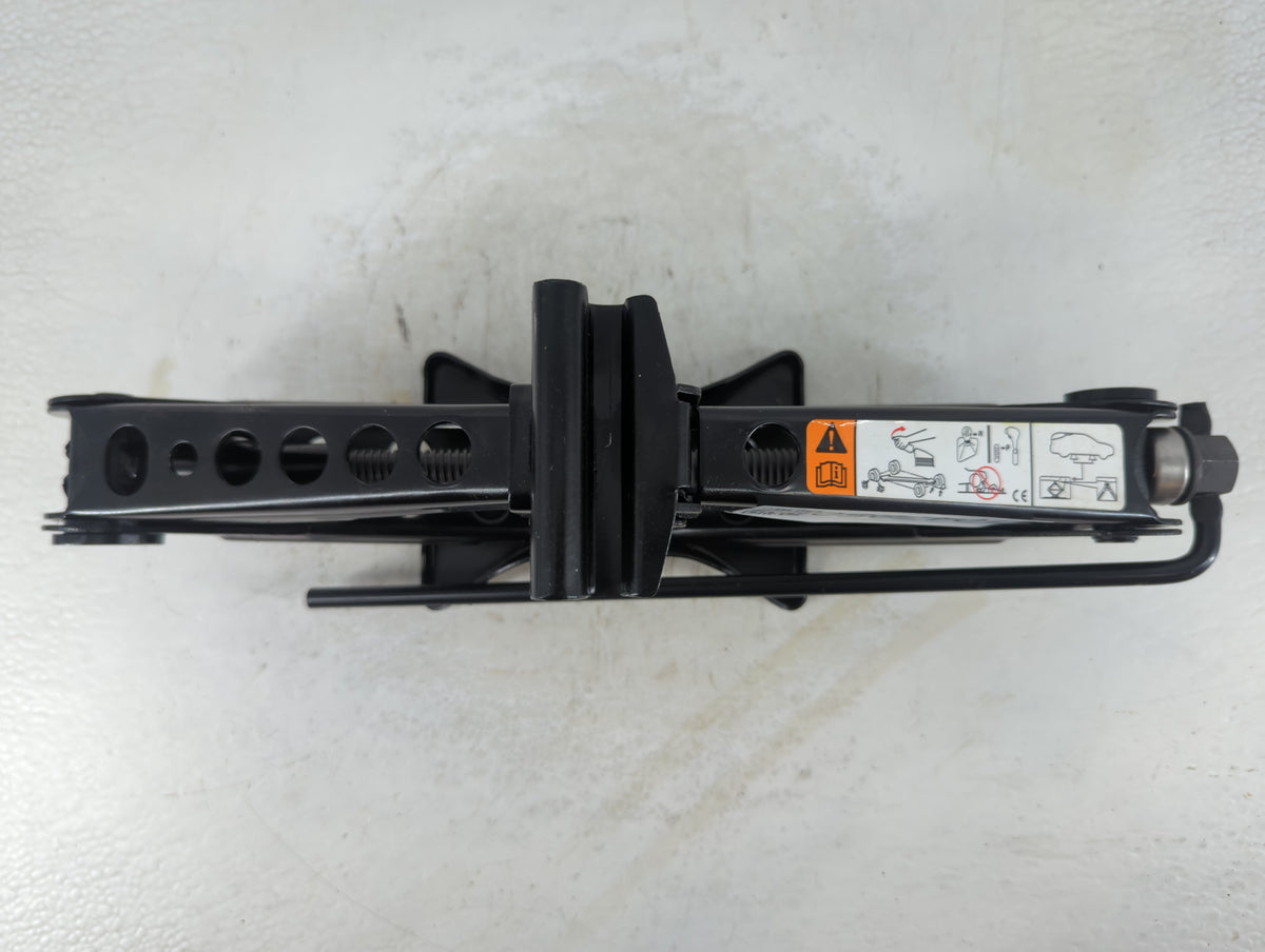 2013 Ford Focus Spare Scissor Car Jack 1047250 - Oemusedautoparts1.com