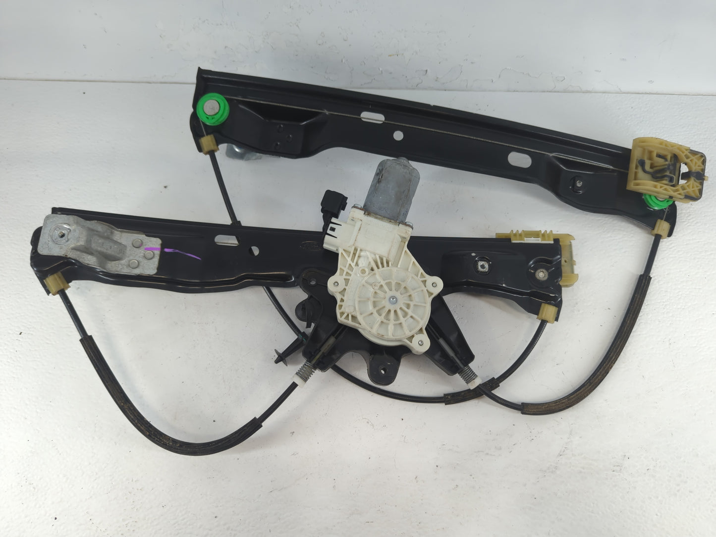 2012-2018 Ford Focus Window Regulator Passenger Front 1047833 - Oemusedautoparts1.com