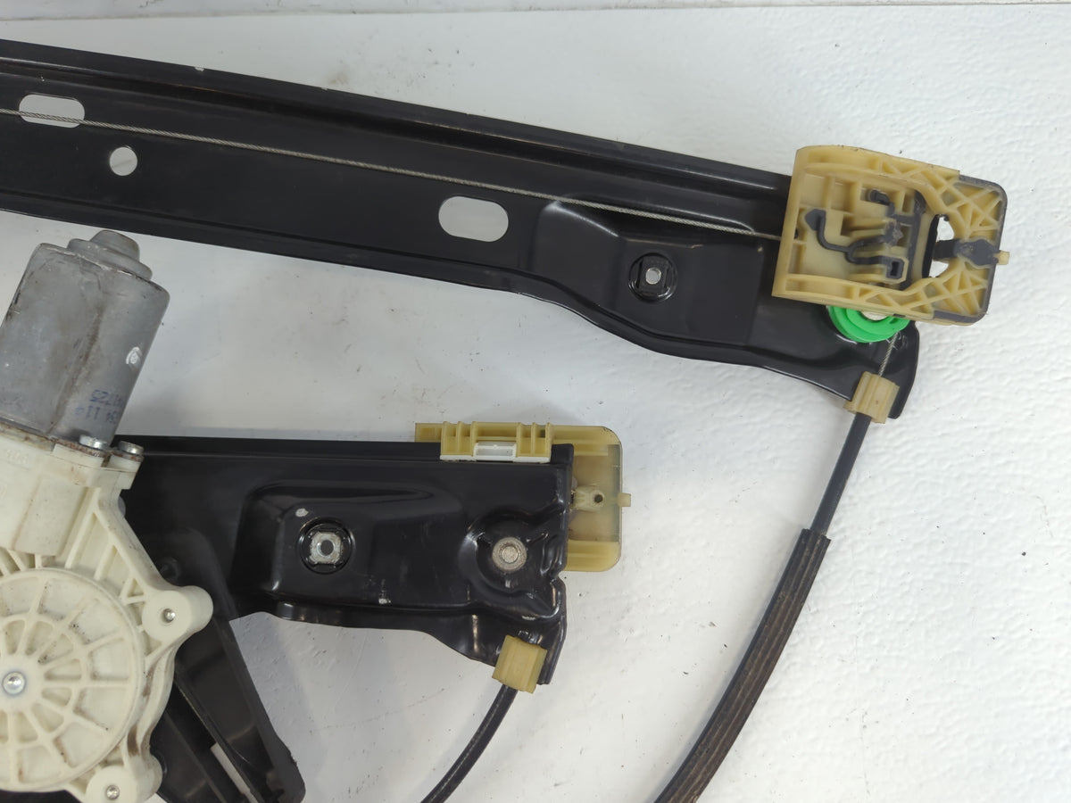 2012-2018 Ford Focus Window Regulator Passenger Front 1047833 - Oemusedautoparts1.com