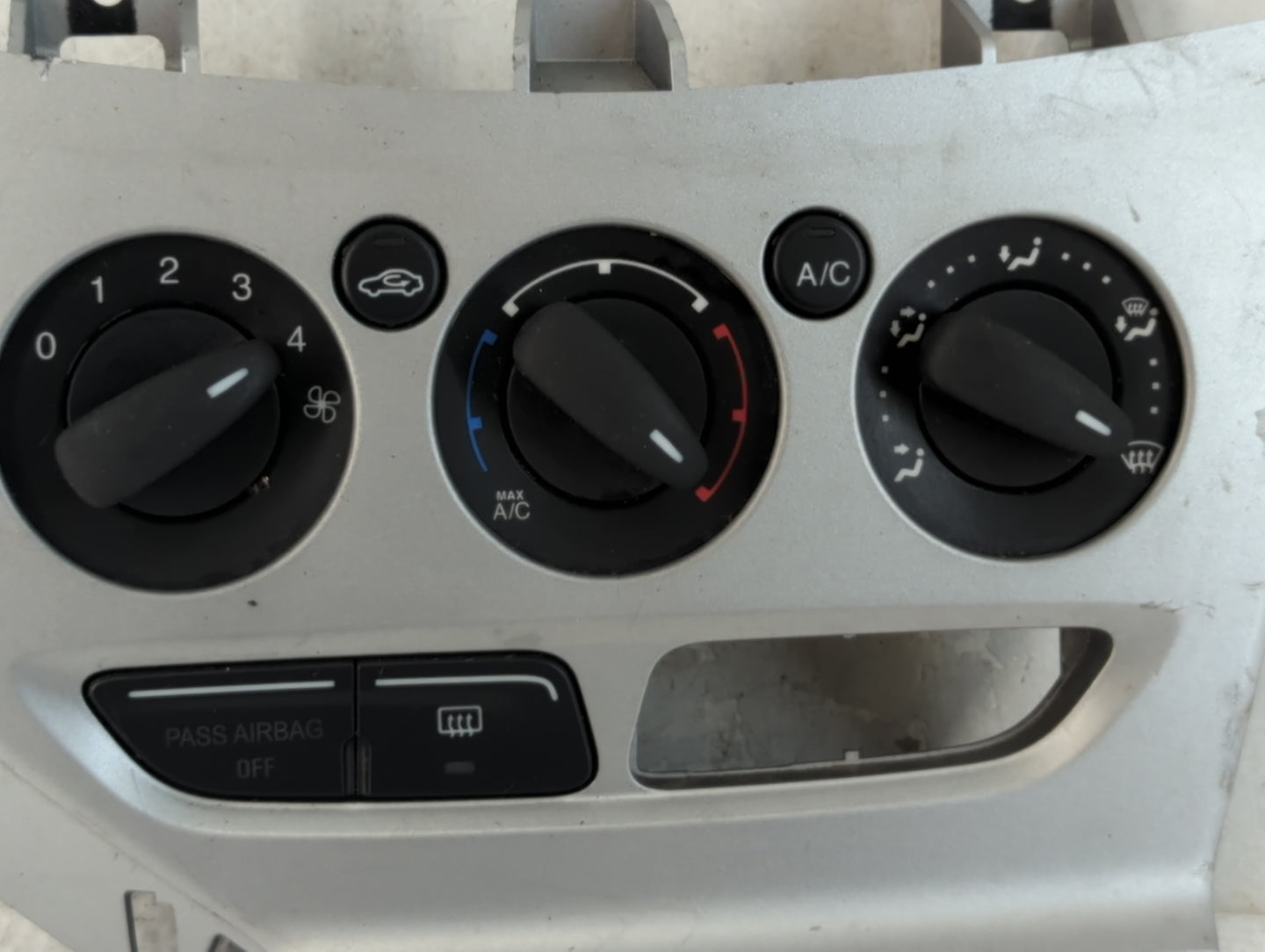 2013-2014 Ford Focus Climate Control Module Temperature AC/Heater Replacement P/N:CM5T-12072611 Fits Fits 2013 2014 OEM Used
