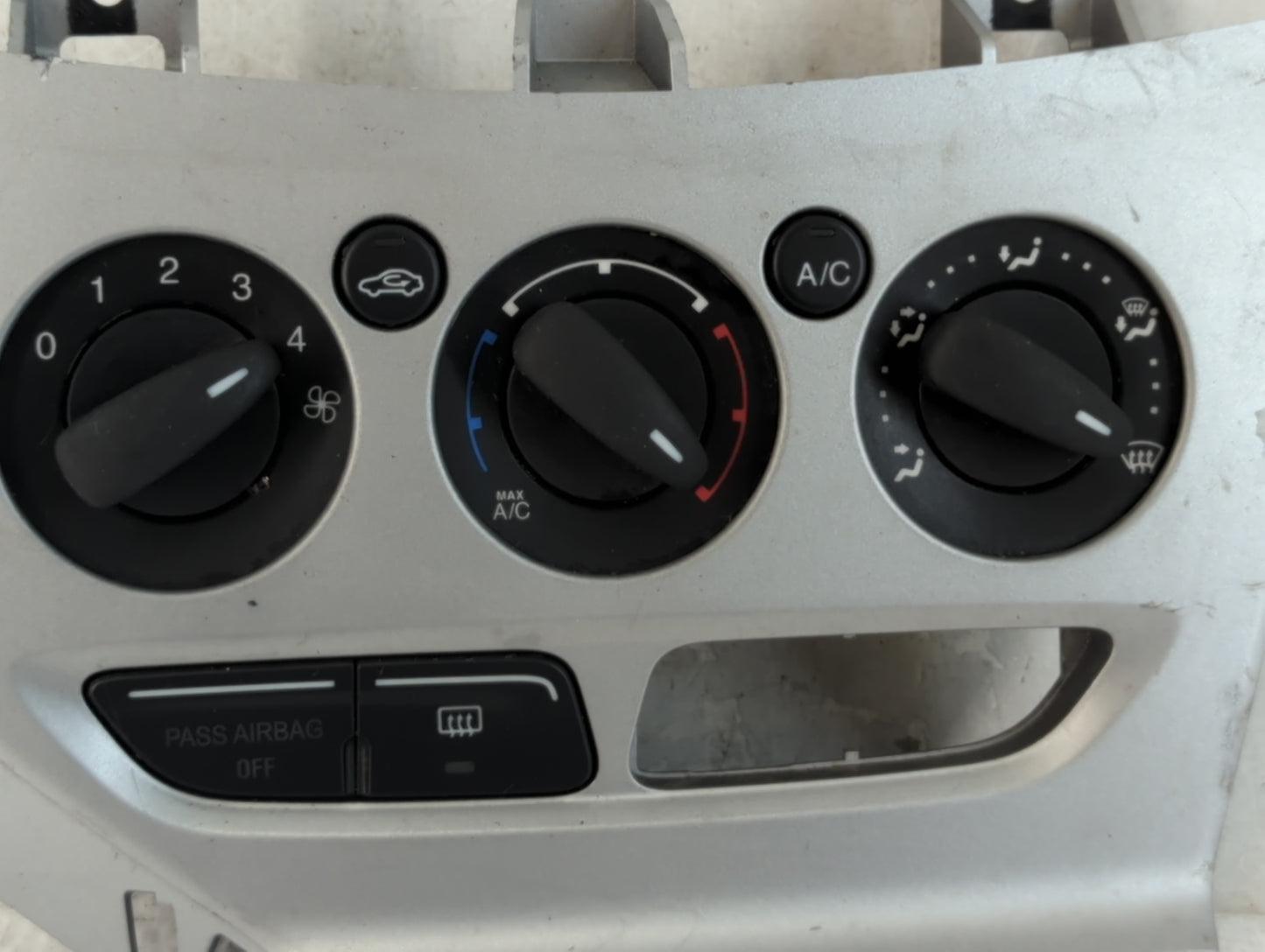 2013-2014 Ford Focus Climate Control Module Temperature AC/Heater Replacement P/N:CM5T-12072611 Fits Fits 2013 2014 OEM Used