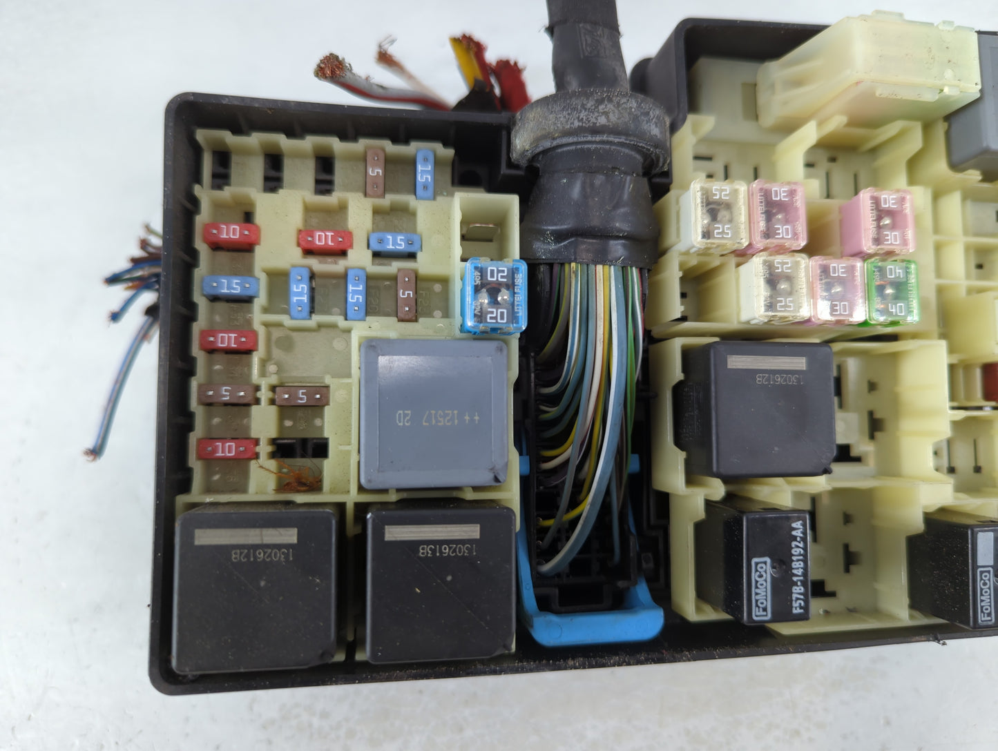 2012-2014 Ford Focus Fusebox Fuse Box Panel Relay Module P/N:5B0Q10107 AV6T-14A067AC Fits Fits 2012 2013 2014 OEM Used Auto 
