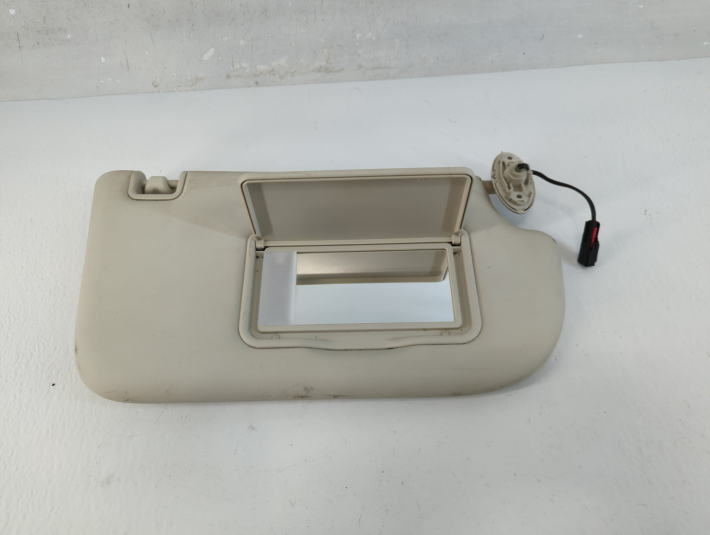 2012-2013 Ford Focus Sun Visor Shade Replacement Passenger Right Mirror Fits Fits 2012 2013 OEM Used Auto Parts - Oemusedaut