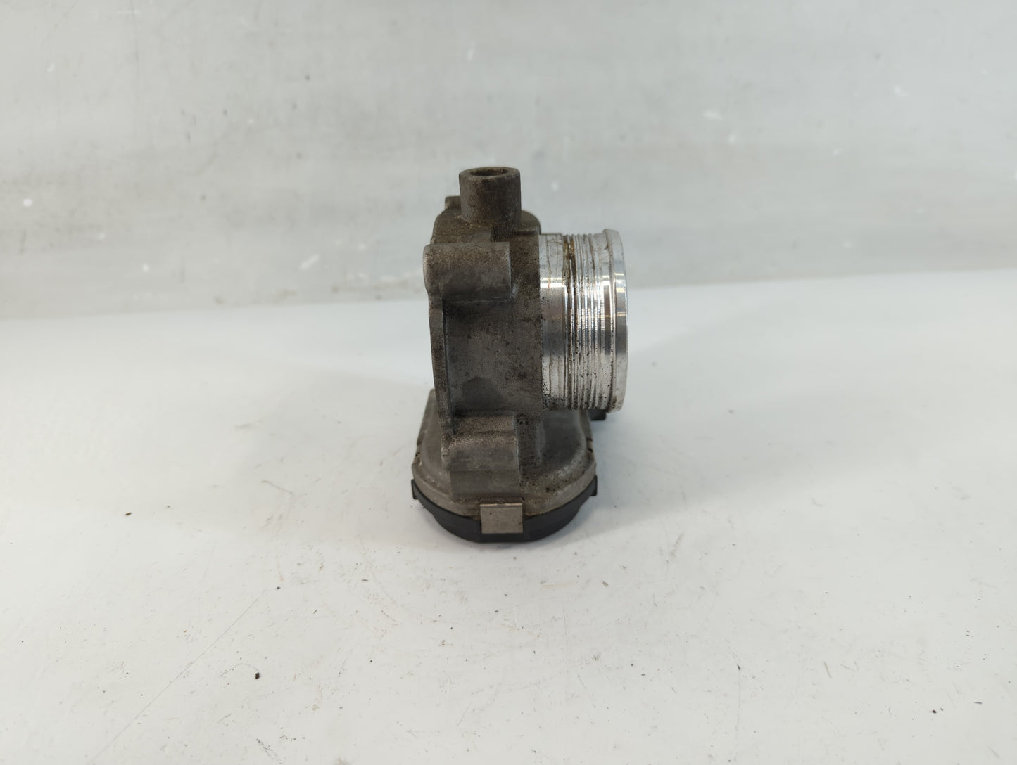 2012-2013 Ford Focus Throttle Body P/N:CM5E 9F991 AD Fits Fits 2012 2013 2014 2015 2016 2017 OEM Used Auto Parts - Oemusedau
