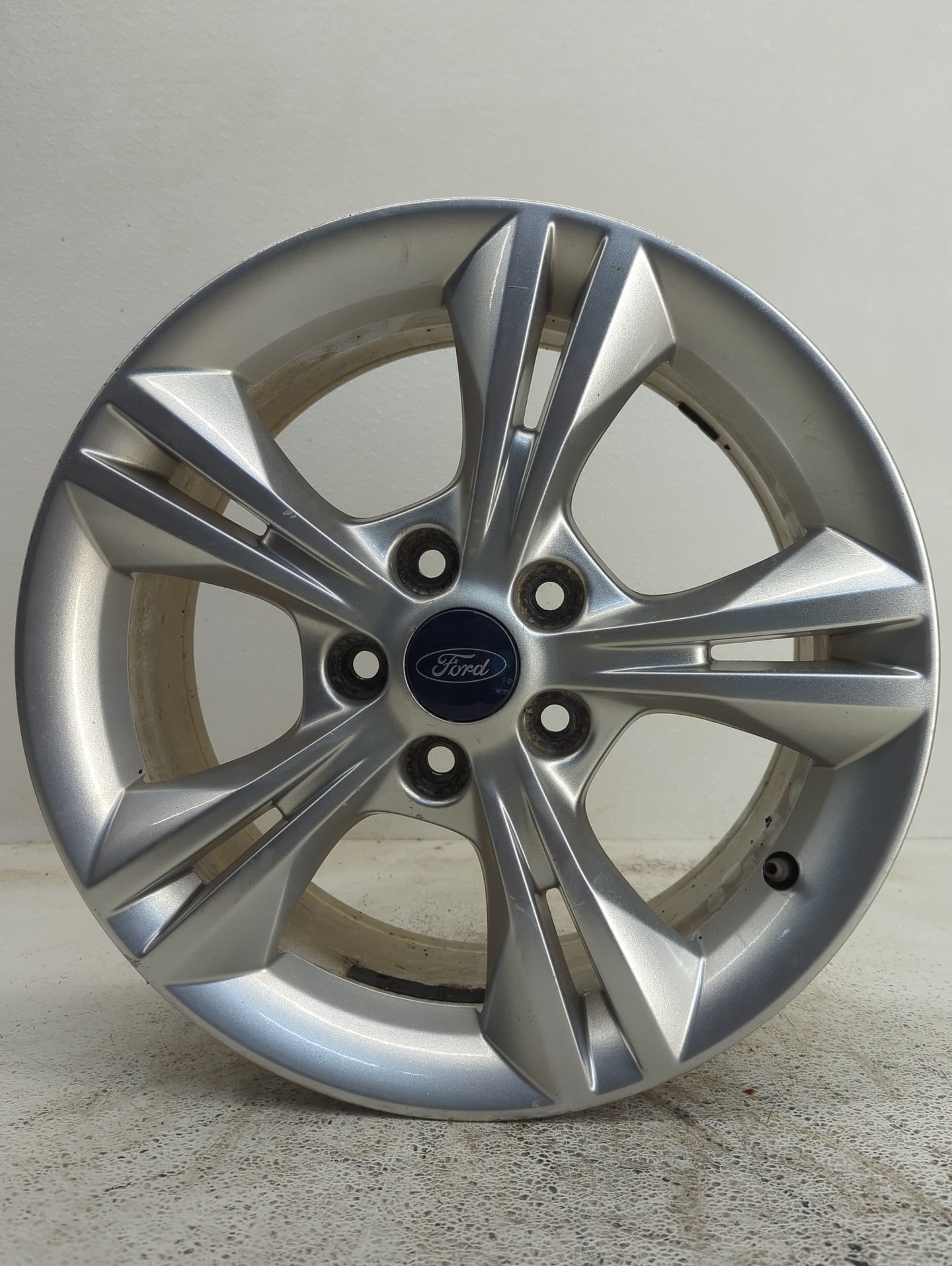 2012-2018 Ford Focus Oem Wheel Rim - Oemusedautoparts1.com