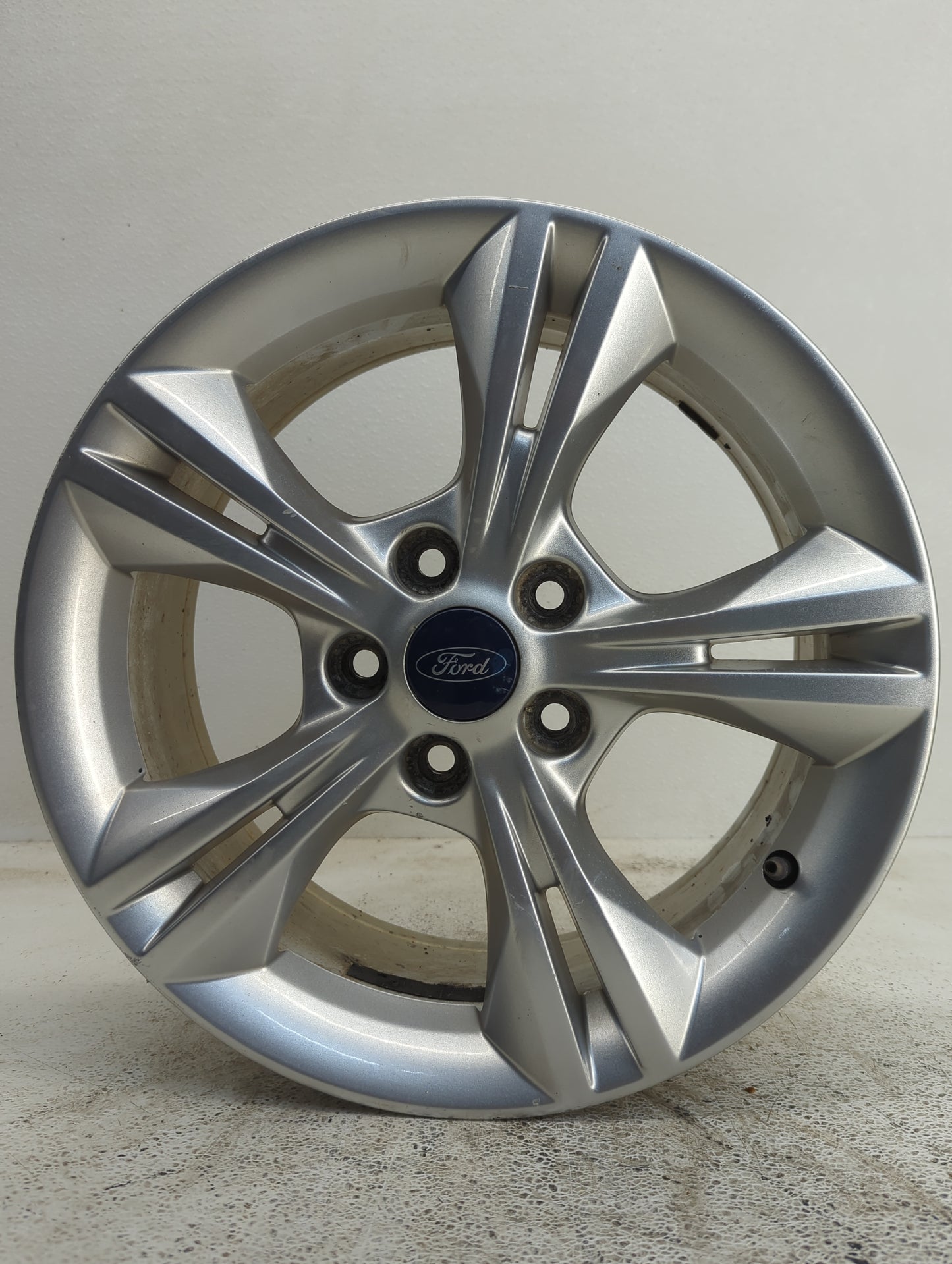 2012-2018 Ford Focus Oem Wheel Rim - Oemusedautoparts1.com