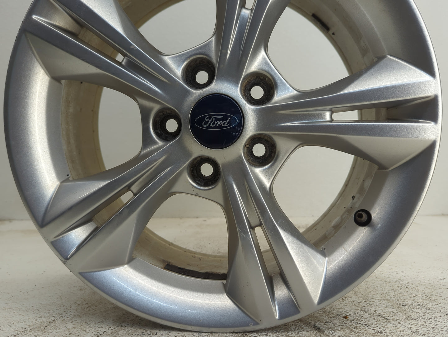 2012-2018 Ford Focus Oem Wheel Rim - Oemusedautoparts1.com