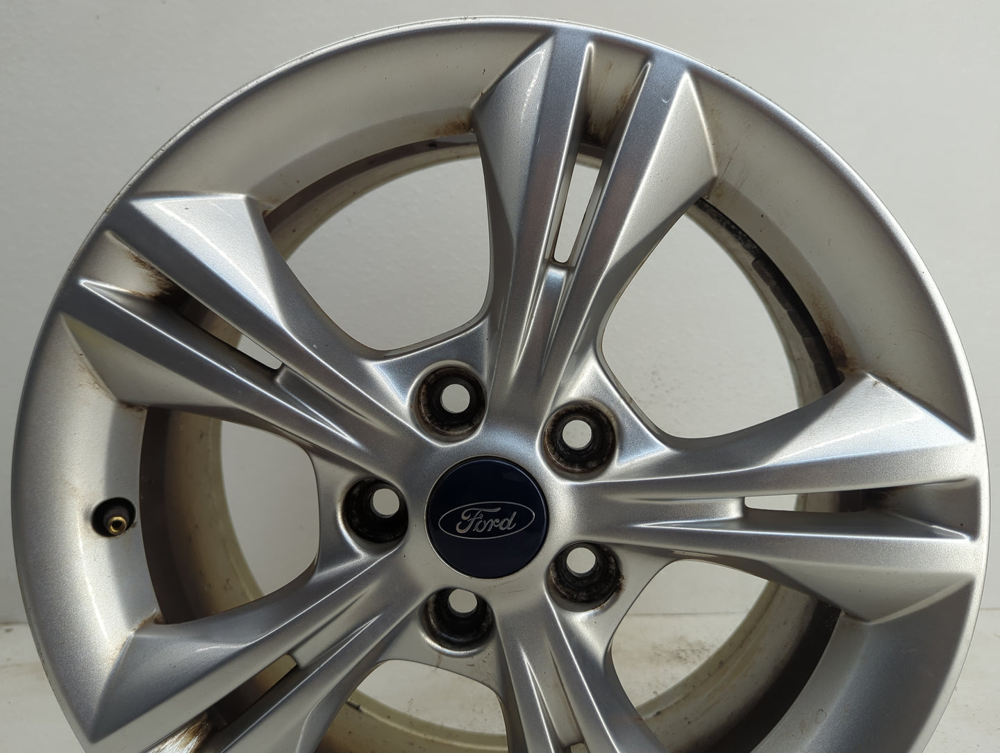 2012-2018 Ford Focus Oem Wheel Rim - Oemusedautoparts1.com