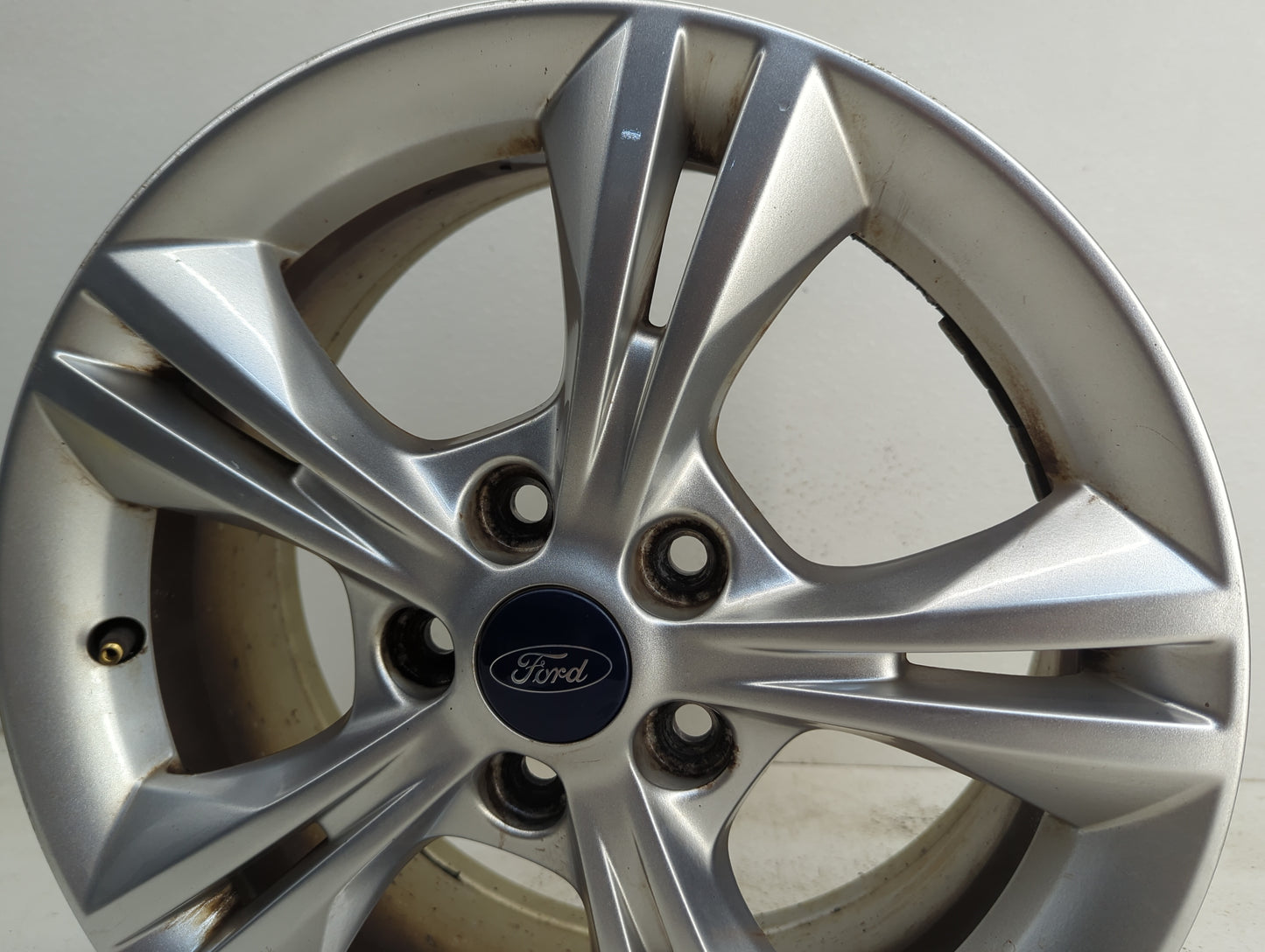 2012-2018 Ford Focus Oem Wheel Rim - Oemusedautoparts1.com