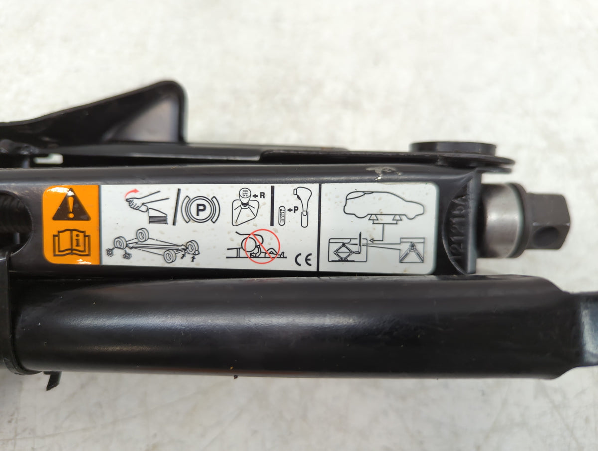 Ford Focus Spare Scissor Car Jack 1089891 - Oemusedautoparts1.com