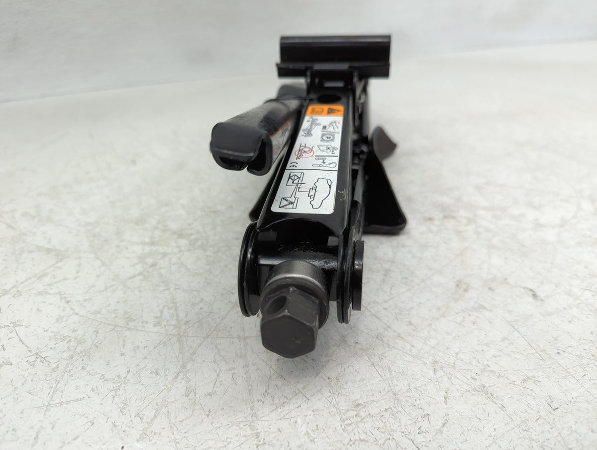 Ford Focus Spare Scissor Car Jack 1089891 - Oemusedautoparts1.com