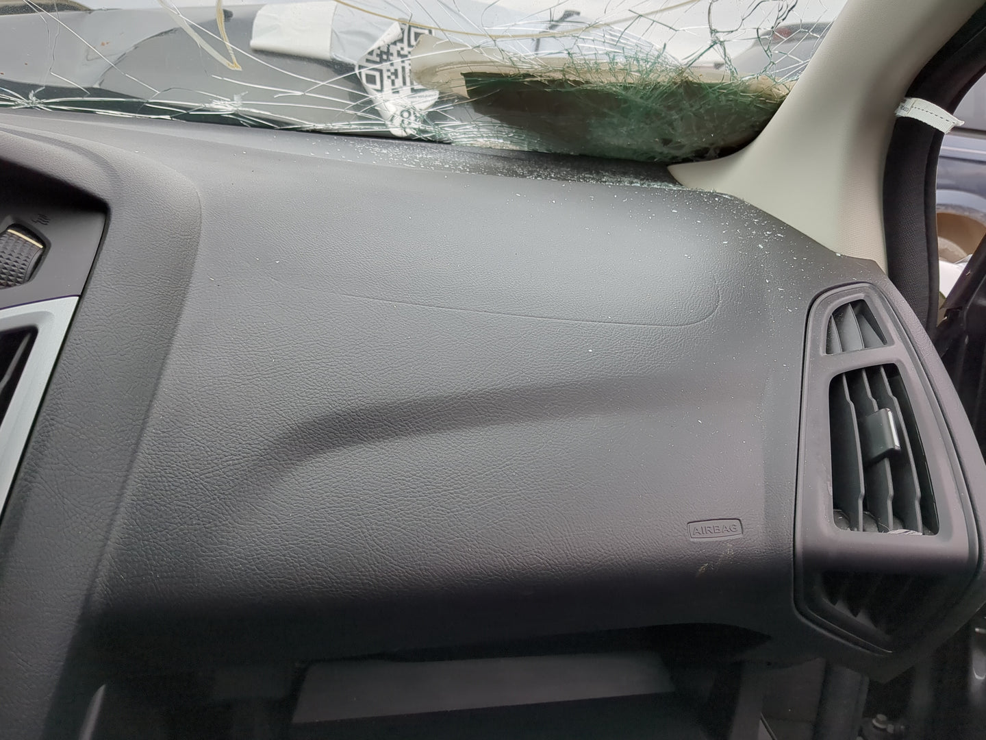 2013-2014 Ford Focus Air Bag Passenger Right Dashboard OEM Fits Fits 2013 2014 OEM Used Auto Parts - Oemusedautoparts1.com