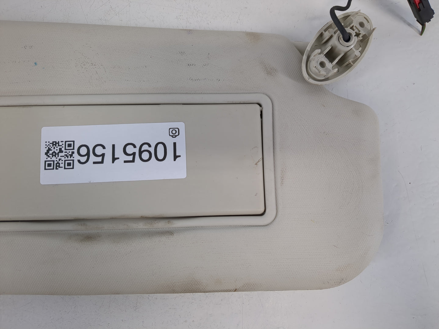 2012-2013 Ford Focus Sun Visor Shade Replacement Passenger Right Mirror Fits Fits 2012 2013 OEM Used Auto Parts - Oemusedaut