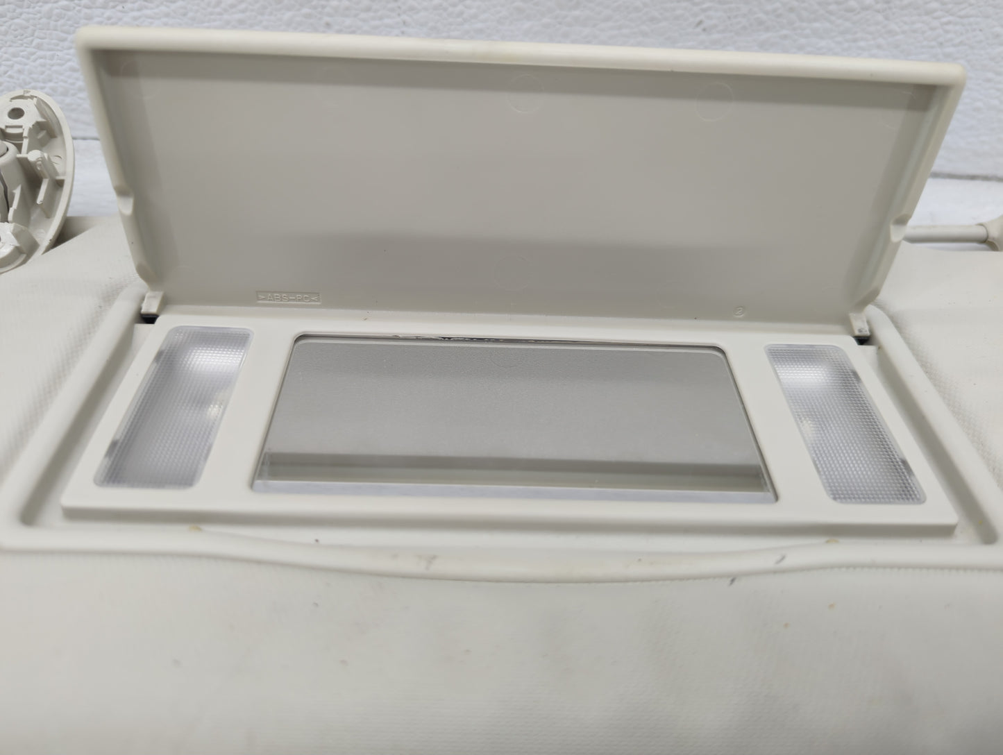 2012-2013 Ford Focus Sun Visor Shade Replacement Driver Left Mirror Fits Fits 2012 2013 OEM Used Auto Parts - Oemusedautopar