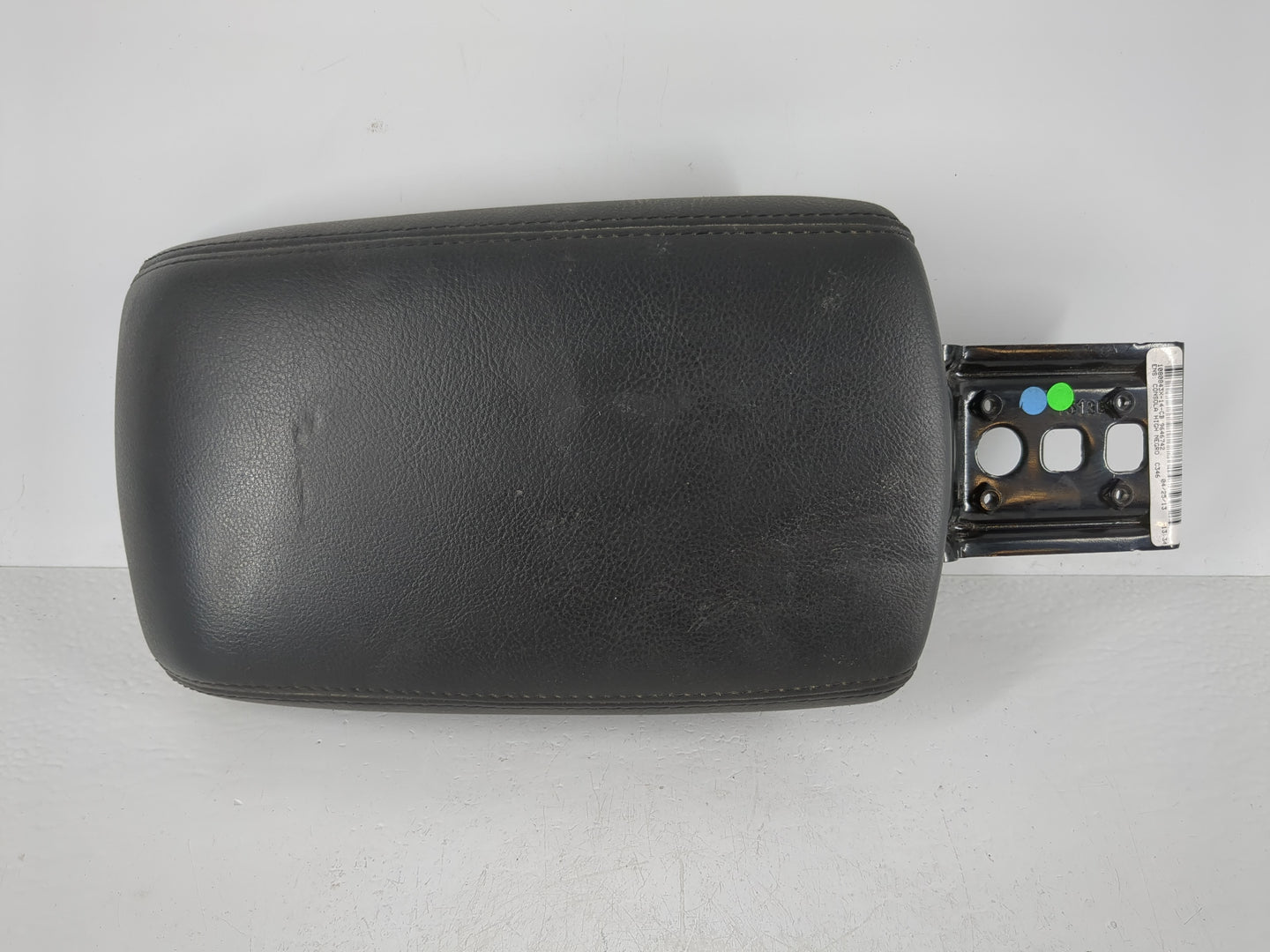 2012-2014 Ford Focus Center Console Armrest Cover Lid Fits Fits 2012 2013 2014 OEM Used Auto Parts - Oemusedautoparts1.com