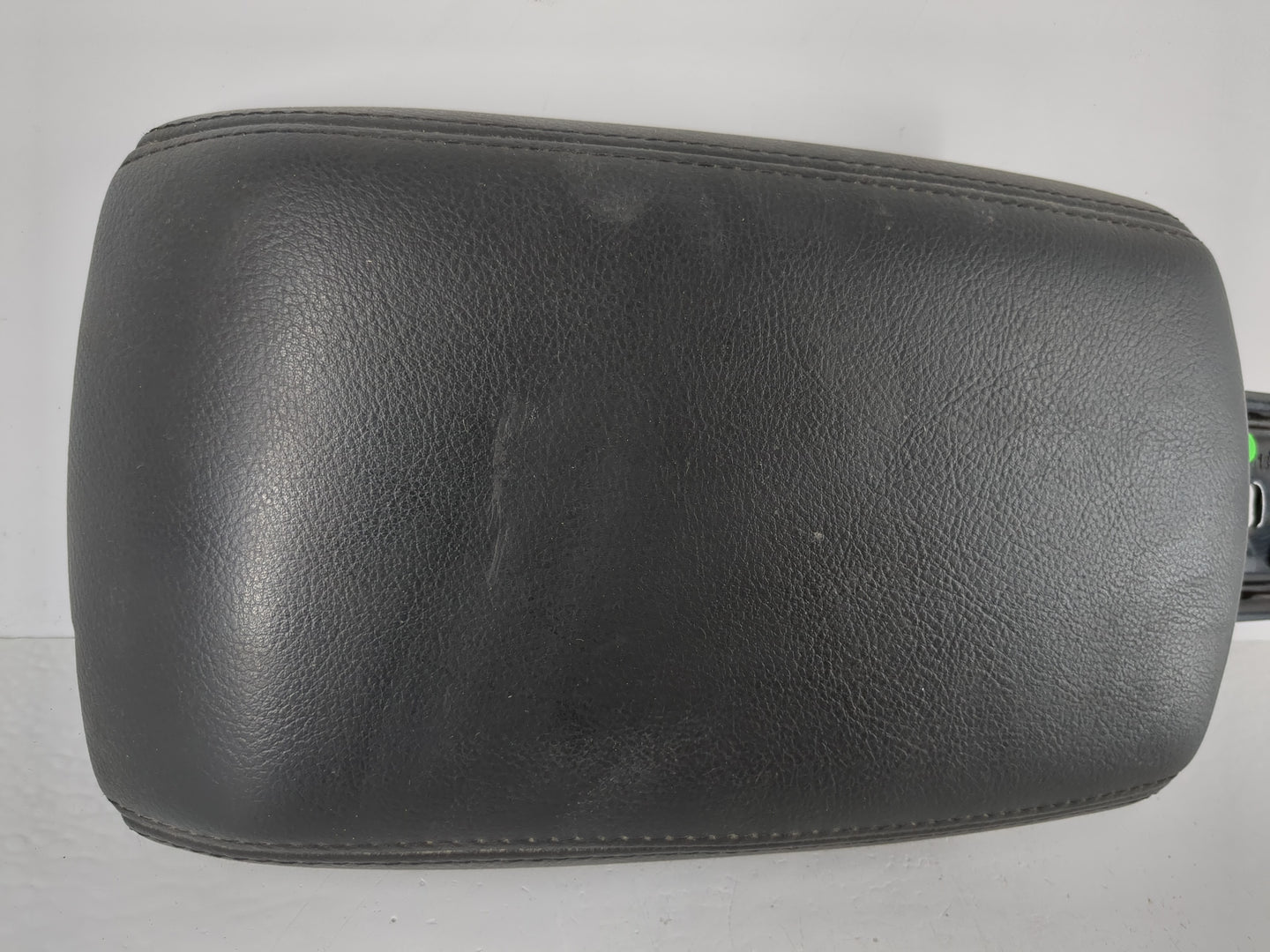 2012-2014 Ford Focus Center Console Armrest Cover Lid Fits Fits 2012 2013 2014 OEM Used Auto Parts - Oemusedautoparts1.com