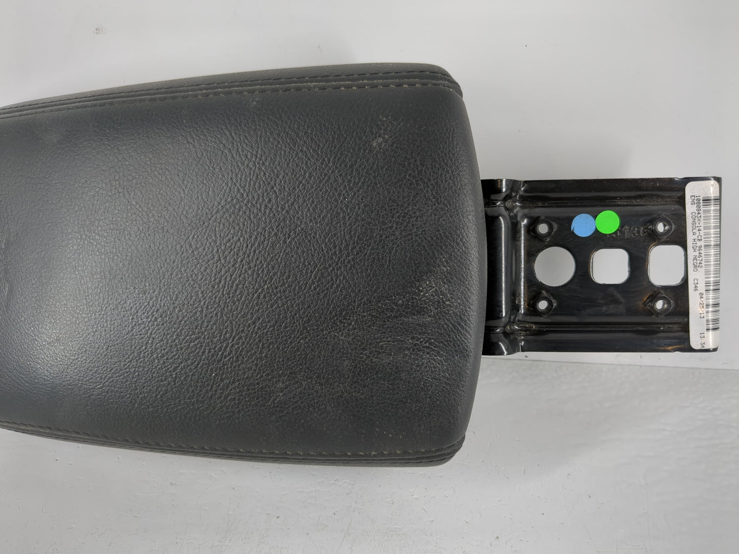2012-2014 Ford Focus Center Console Armrest Cover Lid Fits Fits 2012 2013 2014 OEM Used Auto Parts - Oemusedautoparts1.com