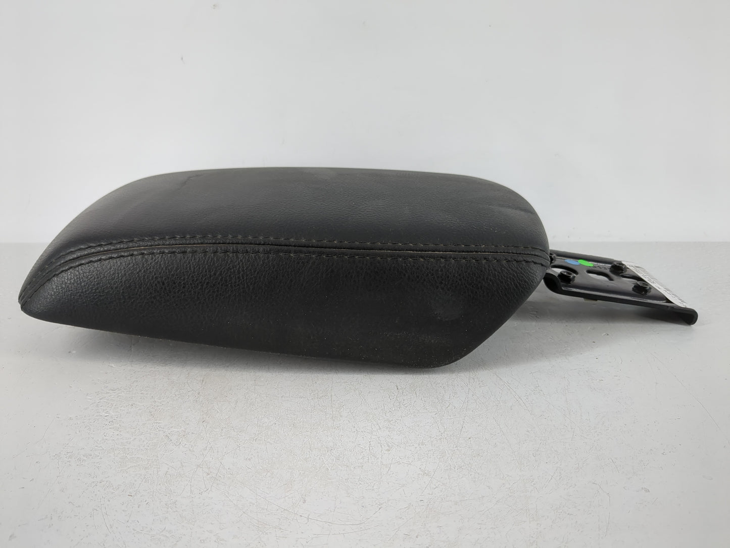 2012-2014 Ford Focus Center Console Armrest Cover Lid Fits Fits 2012 2013 2014 OEM Used Auto Parts - Oemusedautoparts1.com