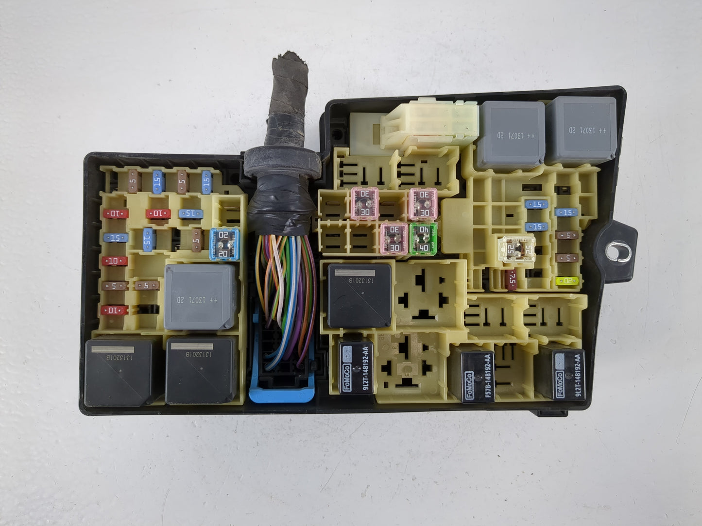 2012-2014 Ford Focus Fusebox Fuse Box Panel Relay Module P/N:AV6T-14A067-AC Fits Fits 2012 2013 2014 OEM Used Auto Parts - O