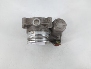 2012-2013 Ford Focus Throttle Body P/N:CM5E 9F991 AC Fits Fits 2012 2013 2014 2015 2016 2017 OEM Used Auto Parts