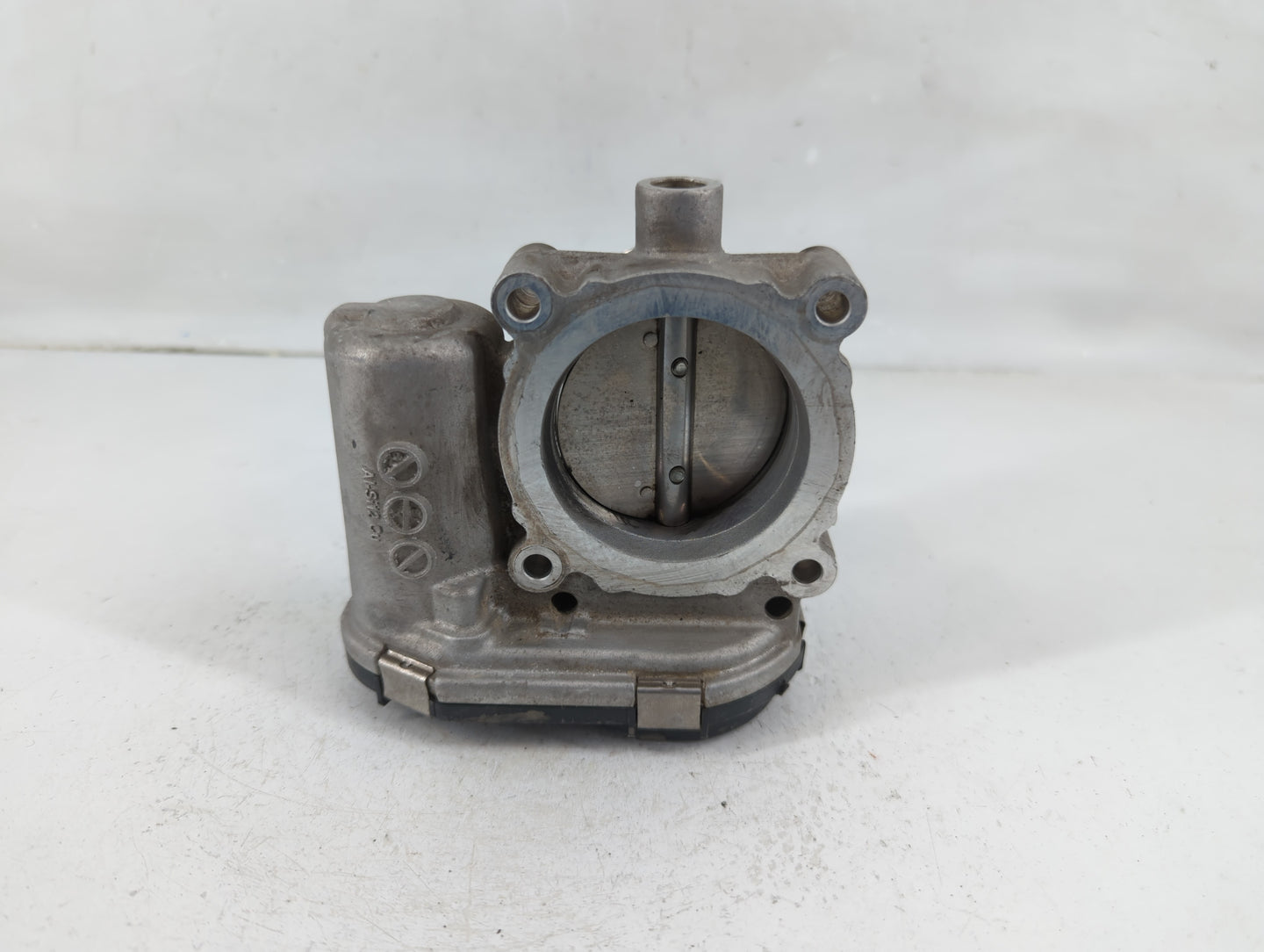 2012-2013 Ford Focus Throttle Body P/N:CM5E 9F991 AC Fits Fits 2012 2013 2014 2015 2016 2017 OEM Used Auto Parts - Oemusedau