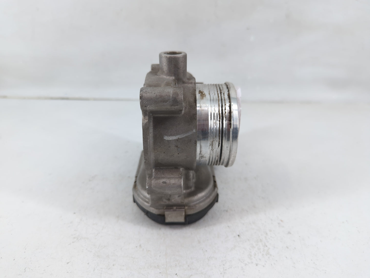 2012-2013 Ford Focus Throttle Body P/N:CM5E 9F991 AC Fits Fits 2012 2013 2014 2015 2016 2017 OEM Used Auto Parts - Oemusedau