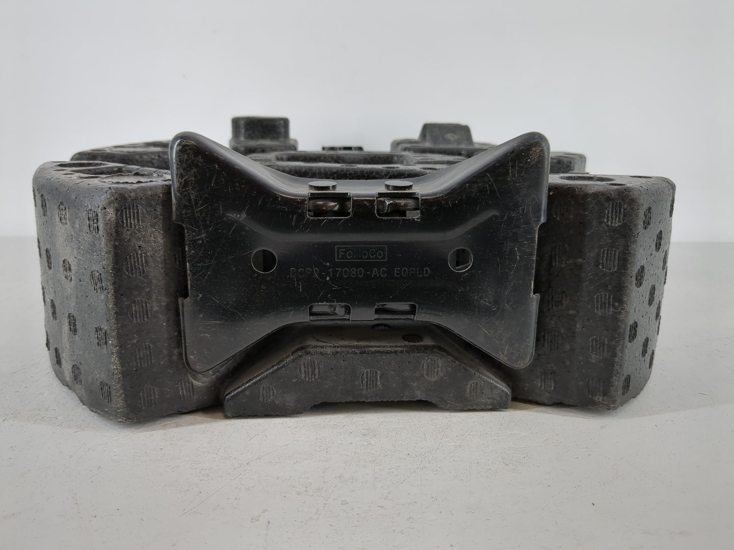 2013 Ford Focus Spare Scissor Car Jack - Oemusedautoparts1.com