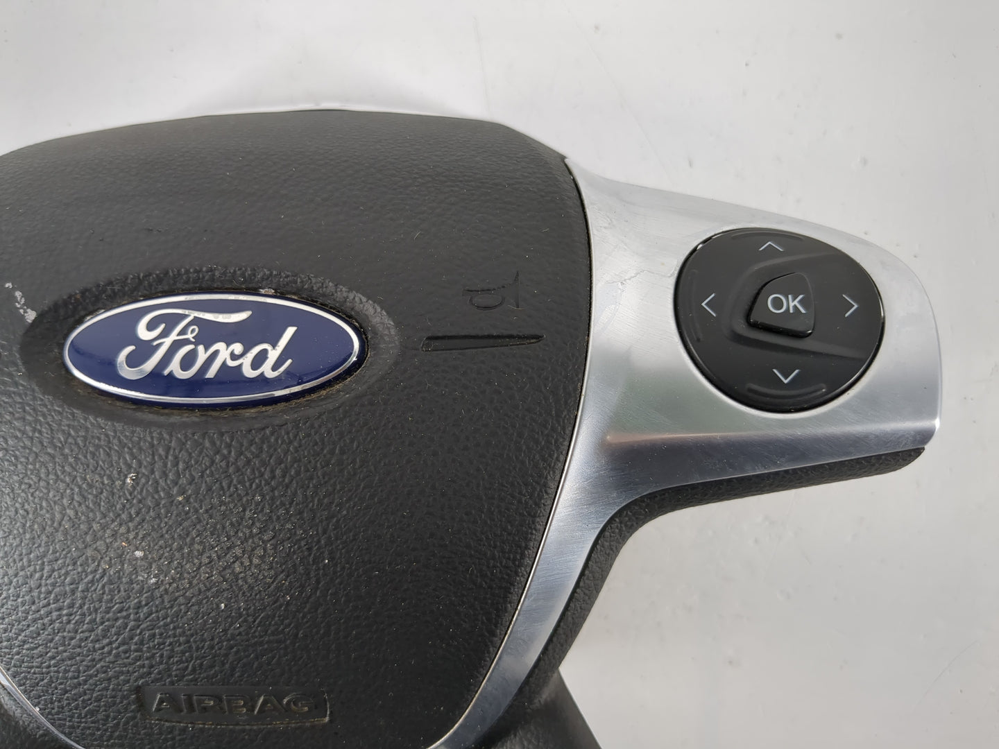 2012-2014 Ford Focus Air Bag Driver Left Steering Wheel Mounted P/N:CJ54 A042B85 CC3 Fits Fits 2012 2013 2014 OEM Used Auto 