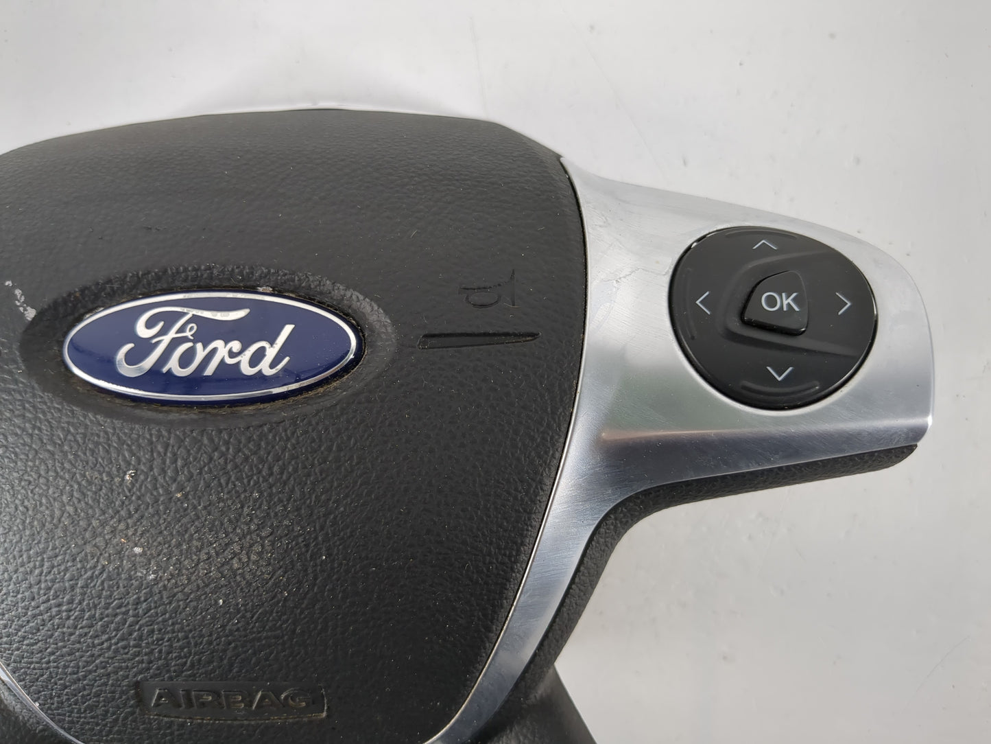 2012-2014 Ford Focus Air Bag Driver Left Steering Wheel Mounted P/N:CJ54 A042B85 CC3 Fits Fits 2012 2013 2014 OEM Used Auto 