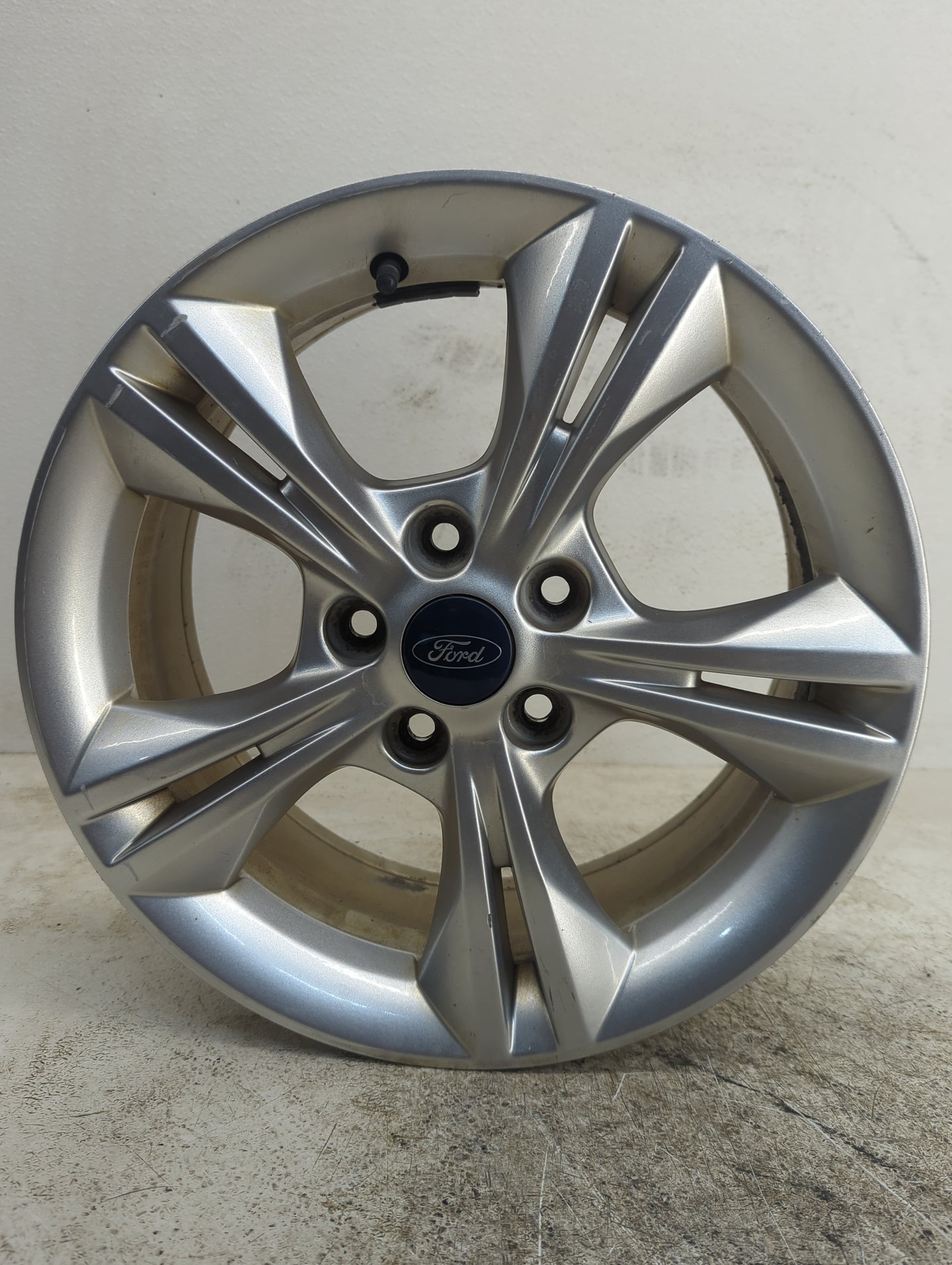 2012-2014 Ford Focus Oem Wheel Rim - Oemusedautoparts1.com
