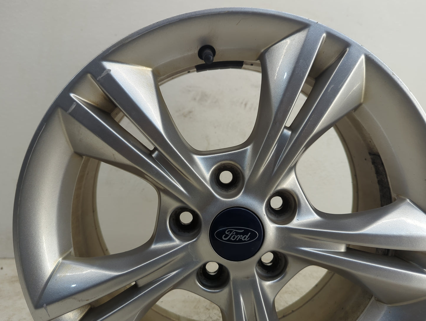 2012-2014 Ford Focus Oem Wheel Rim - Oemusedautoparts1.com