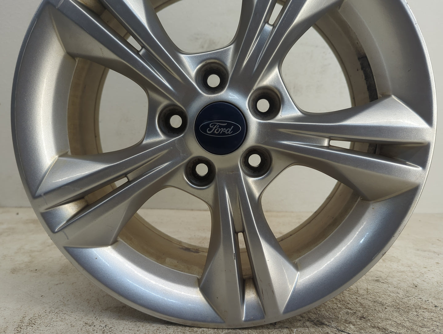 2012-2014 Ford Focus Oem Wheel Rim - Oemusedautoparts1.com
