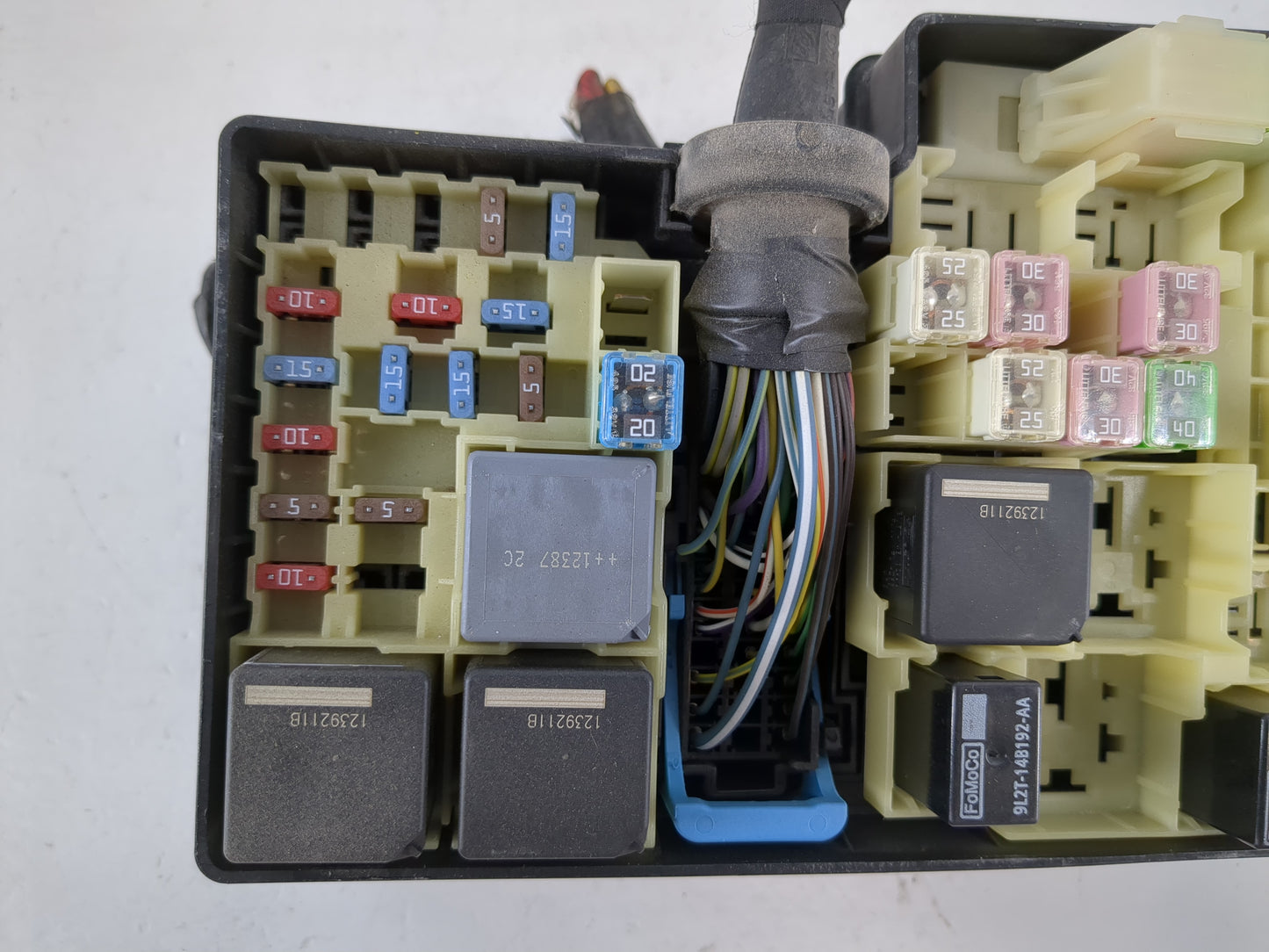 2012-2014 Ford Focus Fusebox Fuse Box Panel Relay Module P/N:AV6T-14A067-AC Fits Fits 2012 2013 2014 OEM Used Auto Parts - O