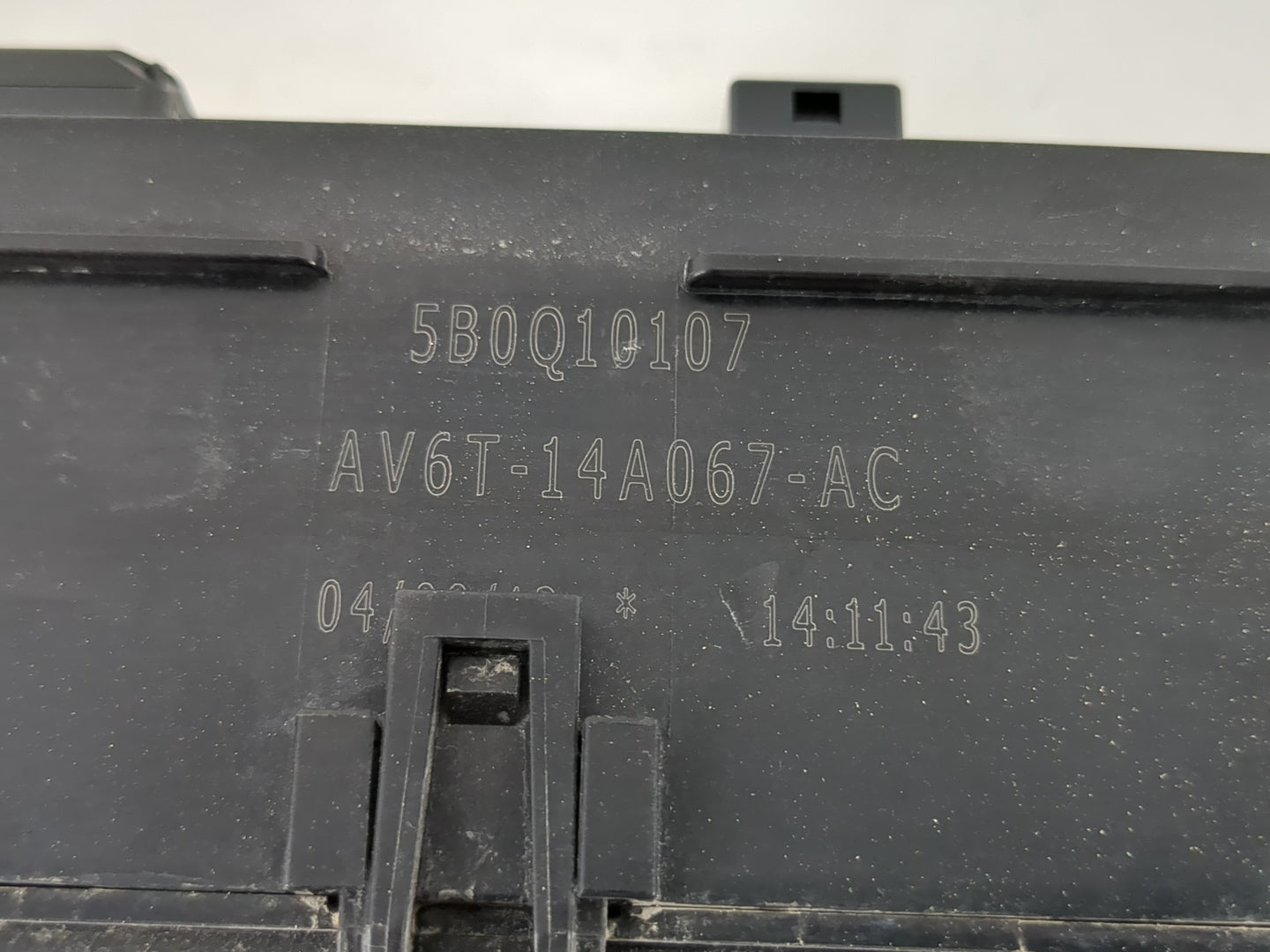 2012-2014 Ford Focus Fusebox Fuse Box Panel Relay Module P/N:AV6T-14A067-AC Fits Fits 2012 2013 2014 OEM Used Auto Parts - O