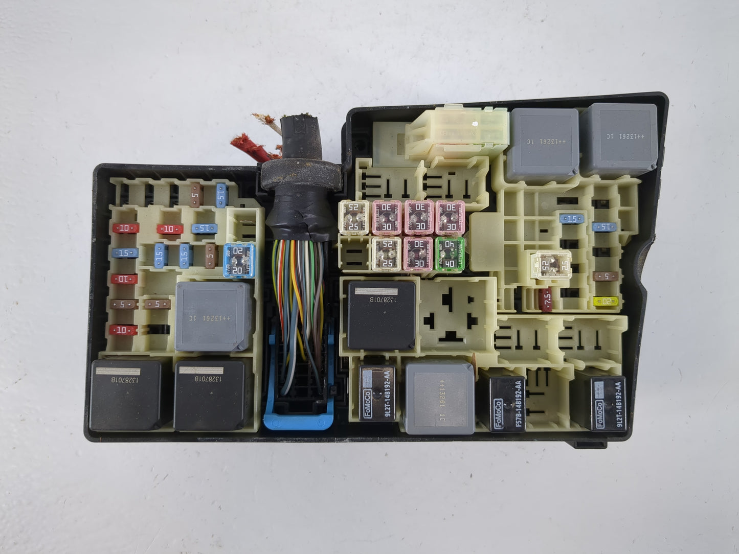 2012-2014 Ford Focus Fusebox Fuse Box Panel Relay Module P/N:AV6T-14A067-AC Fits Fits 2012 2013 2014 OEM Used Auto Parts - O