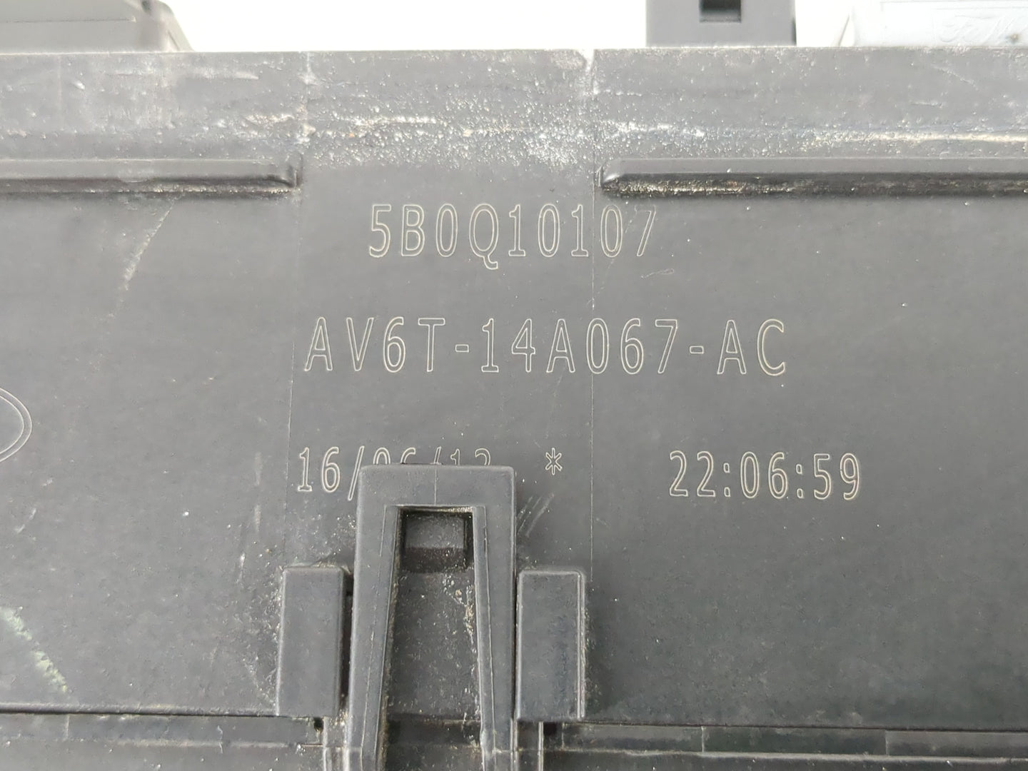 2012-2014 Ford Focus Fusebox Fuse Box Panel Relay Module P/N:AV6T-14A067-AC Fits Fits 2012 2013 2014 OEM Used Auto Parts - O