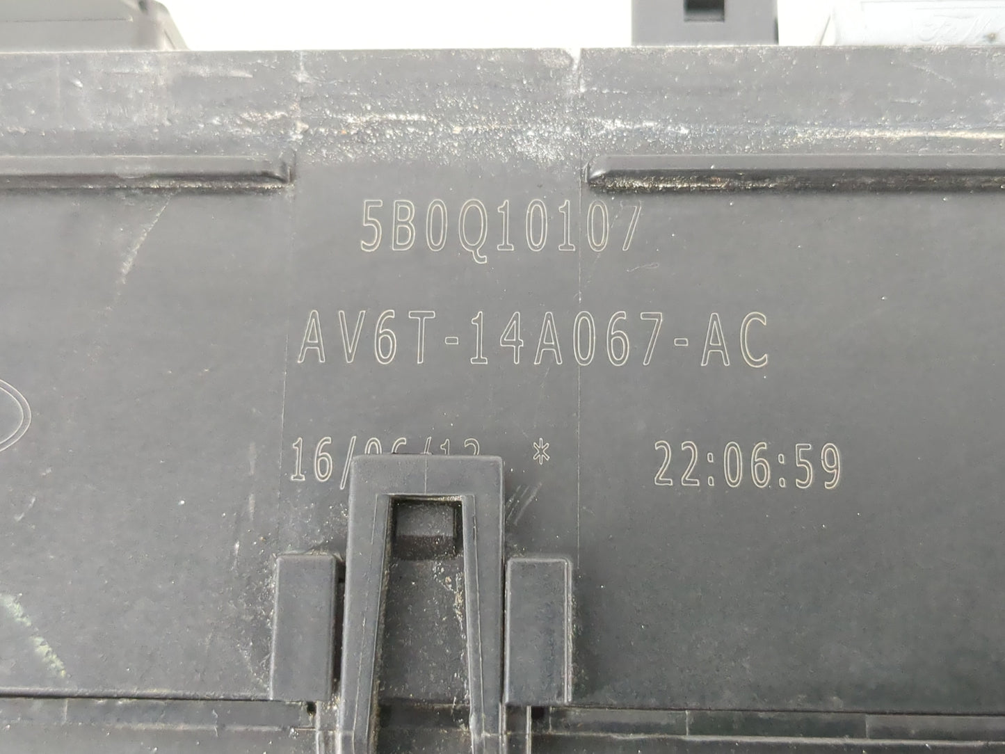 2012-2014 Ford Focus Fusebox Fuse Box Panel Relay Module P/N:AV6T-14A067-AC Fits Fits 2012 2013 2014 OEM Used Auto Parts - O