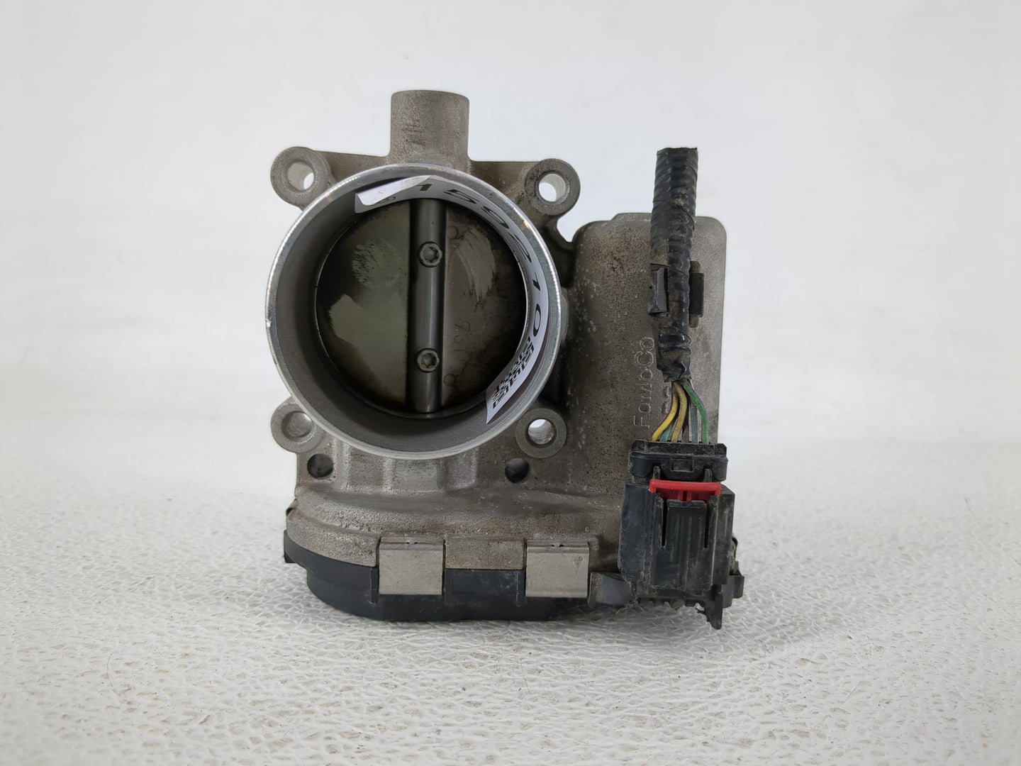 2012-2013 Ford Focus Throttle Body P/N:CM5E 9F991 AD DS7E-9F991-BB Fits Fits 2012 2013 2014 2015 2016 2017 OEM Used Auto Par
