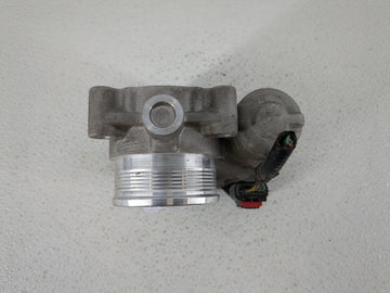 2012-2013 Ford Focus Throttle Body P/N:CM5E 9F991 AD DS7E-9F991-BB Fits Fits 2012 2013 2014 2015 2016 2017 OEM Used Auto Parts