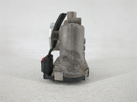 2012-2013 Ford Focus Throttle Body P/N:CM5E 9F991 AD DS7E-9F991-BB Fits Fits 2012 2013 2014 2015 2016 2017 OEM Used Auto Par