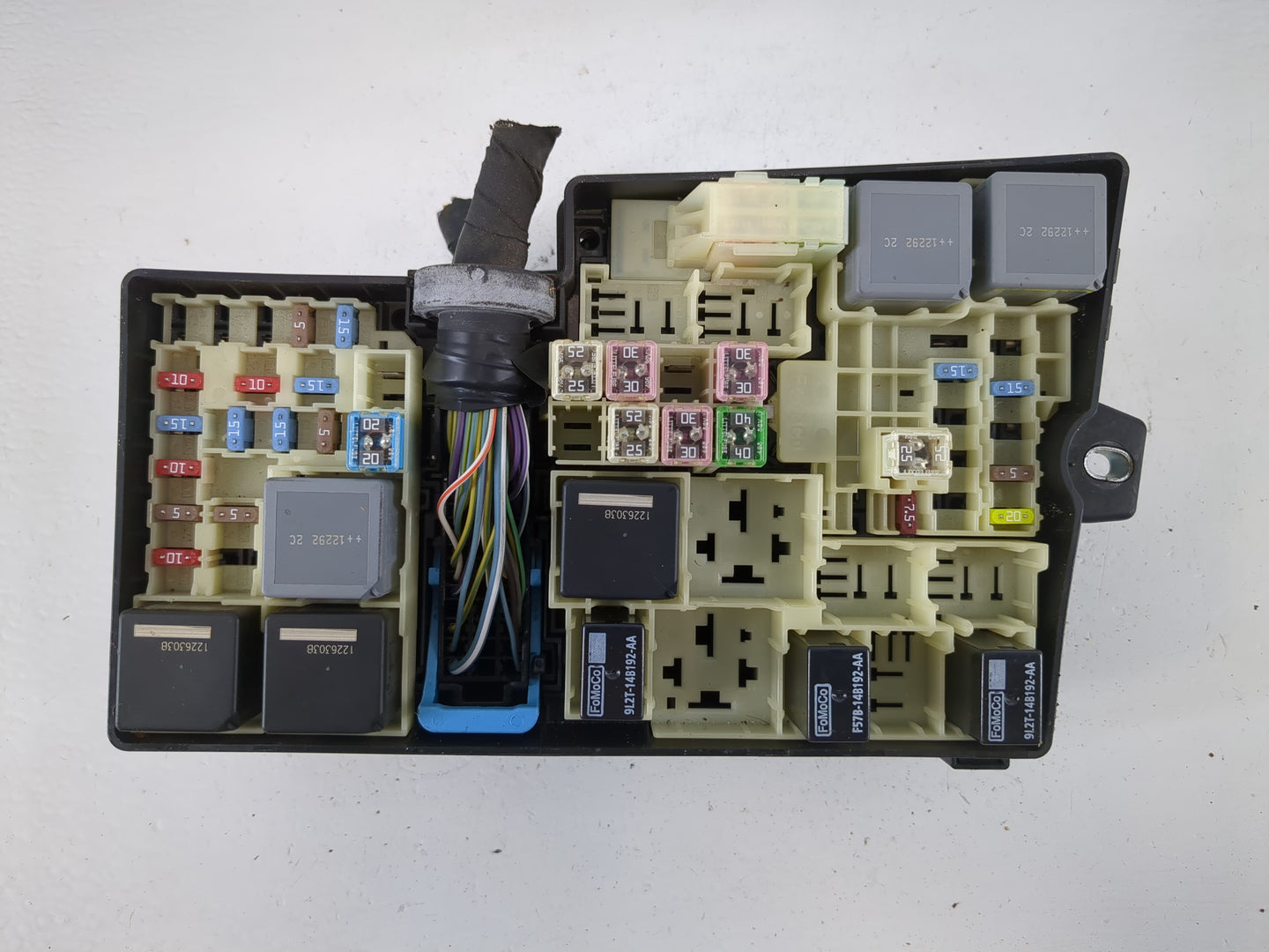2012-2014 Ford Focus Fusebox Fuse Box Panel Relay Module P/N:AV6T-14A067-AC Fits Fits 2012 2013 2014 OEM Used Auto Parts - O