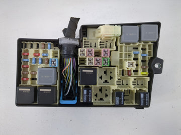 2012-2014 Ford Focus Fusebox Fuse Box Panel Relay Module P/N:AV6T-14A067-AC Fits Fits 2012 2013 2014 OEM Used Auto Parts