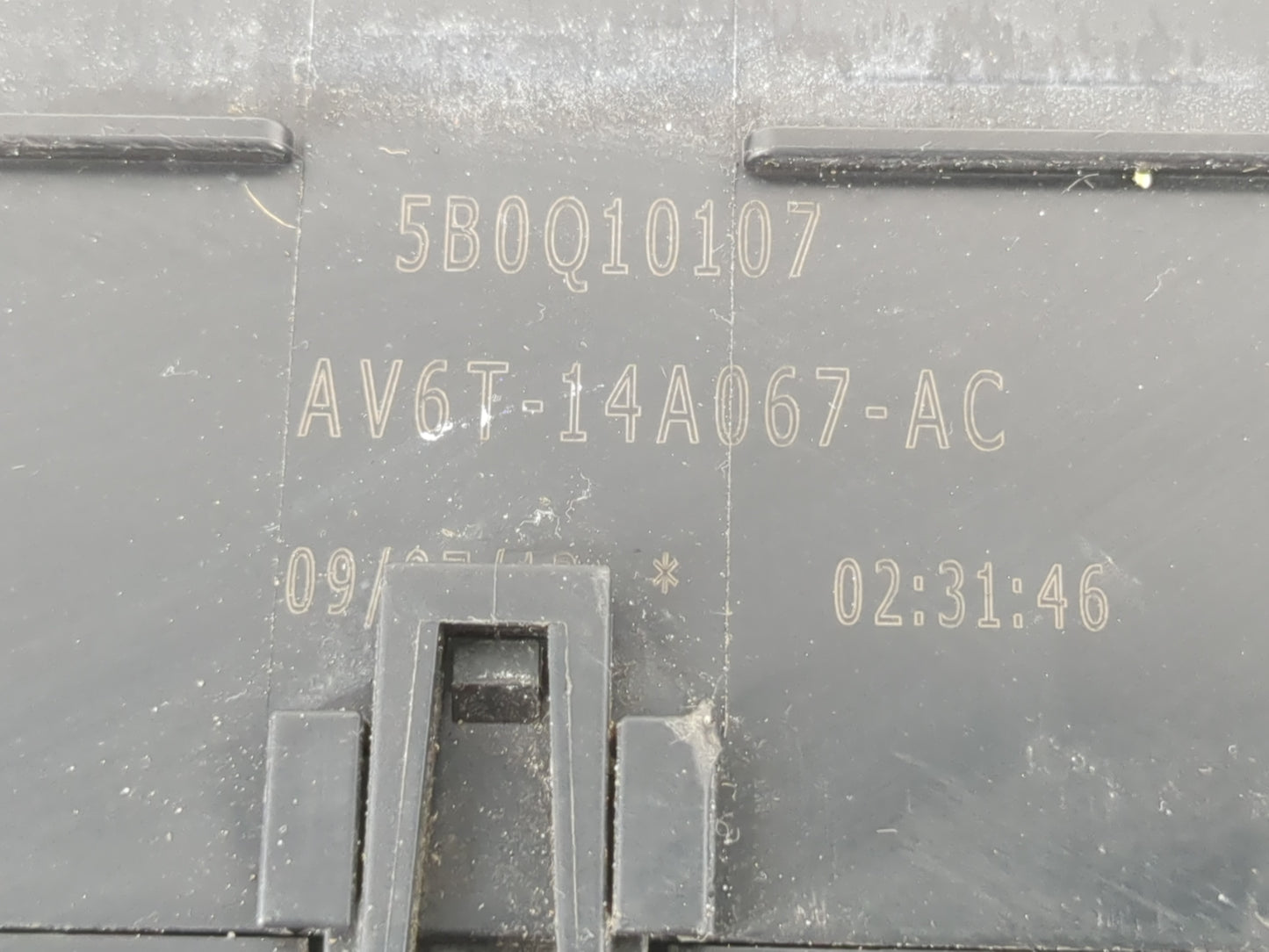 2012-2014 Ford Focus Fusebox Fuse Box Panel Relay Module P/N:AV6T-14A067-AC Fits Fits 2012 2013 2014 OEM Used Auto Parts - O
