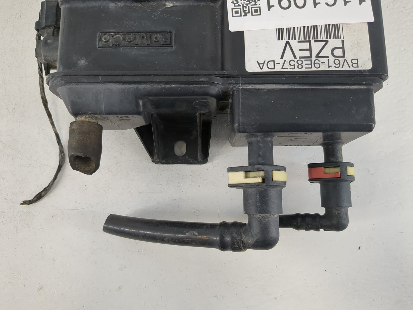 2013 Ford Focus Fuel Vapor Charcoal Canister 1161091 - Oemusedautoparts1.com