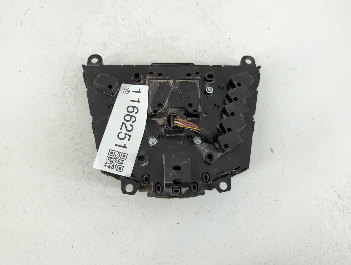 2012-2013 Ford Focus Radio AM FM Cd Player Receiver Replacement Fits 2012 2013 OEM Used Auto Parts - Oemusedautoparts1.com