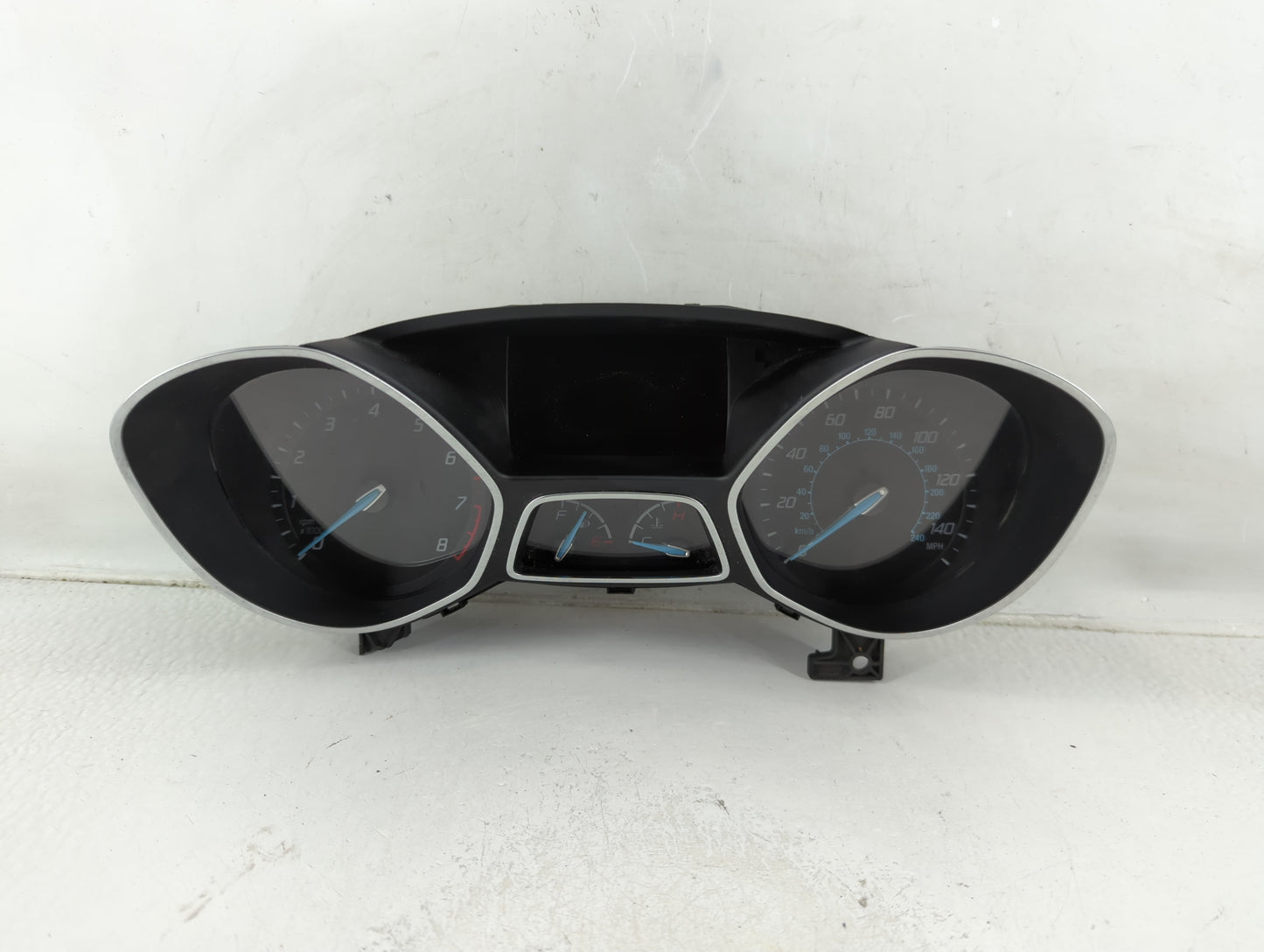 2013-2014 Ford Focus Instrument Cluster Speedometer Gauges P/N:CM5T-10849-CTC Fits Fits 2013 2014 OEM Used Auto Parts - Oemu