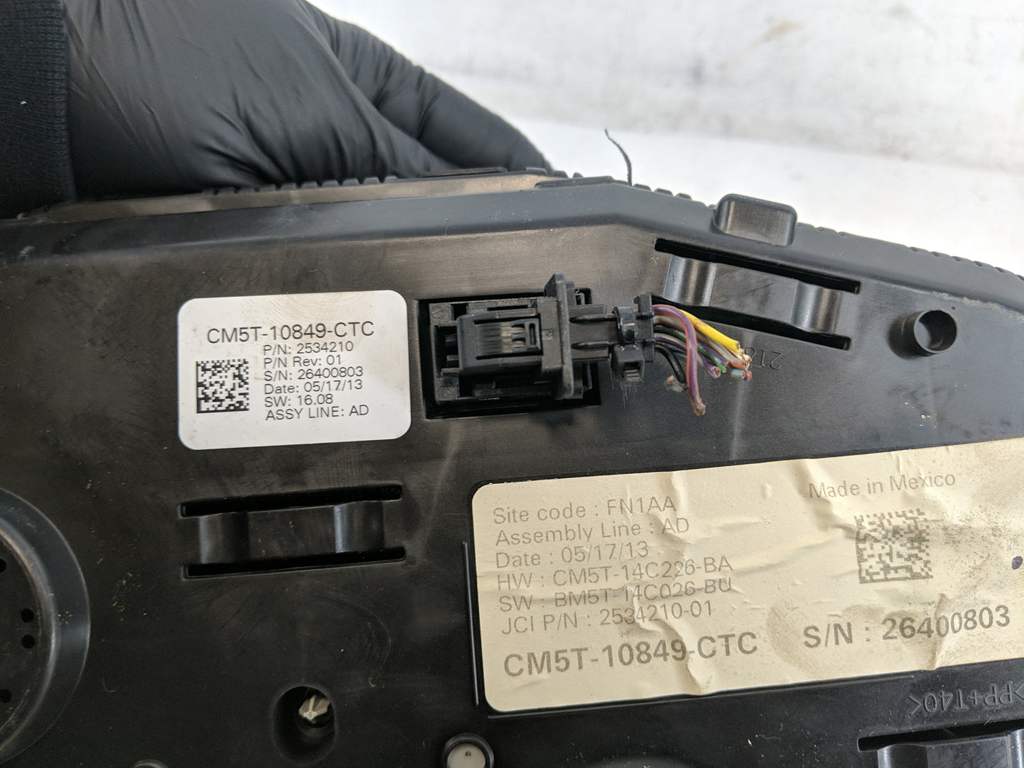 2013-2014 Ford Focus Instrument Cluster Speedometer Gauges P/N:CM5T-10849-CTC Fits Fits 2013 2014 OEM Used Auto Parts - Oemu