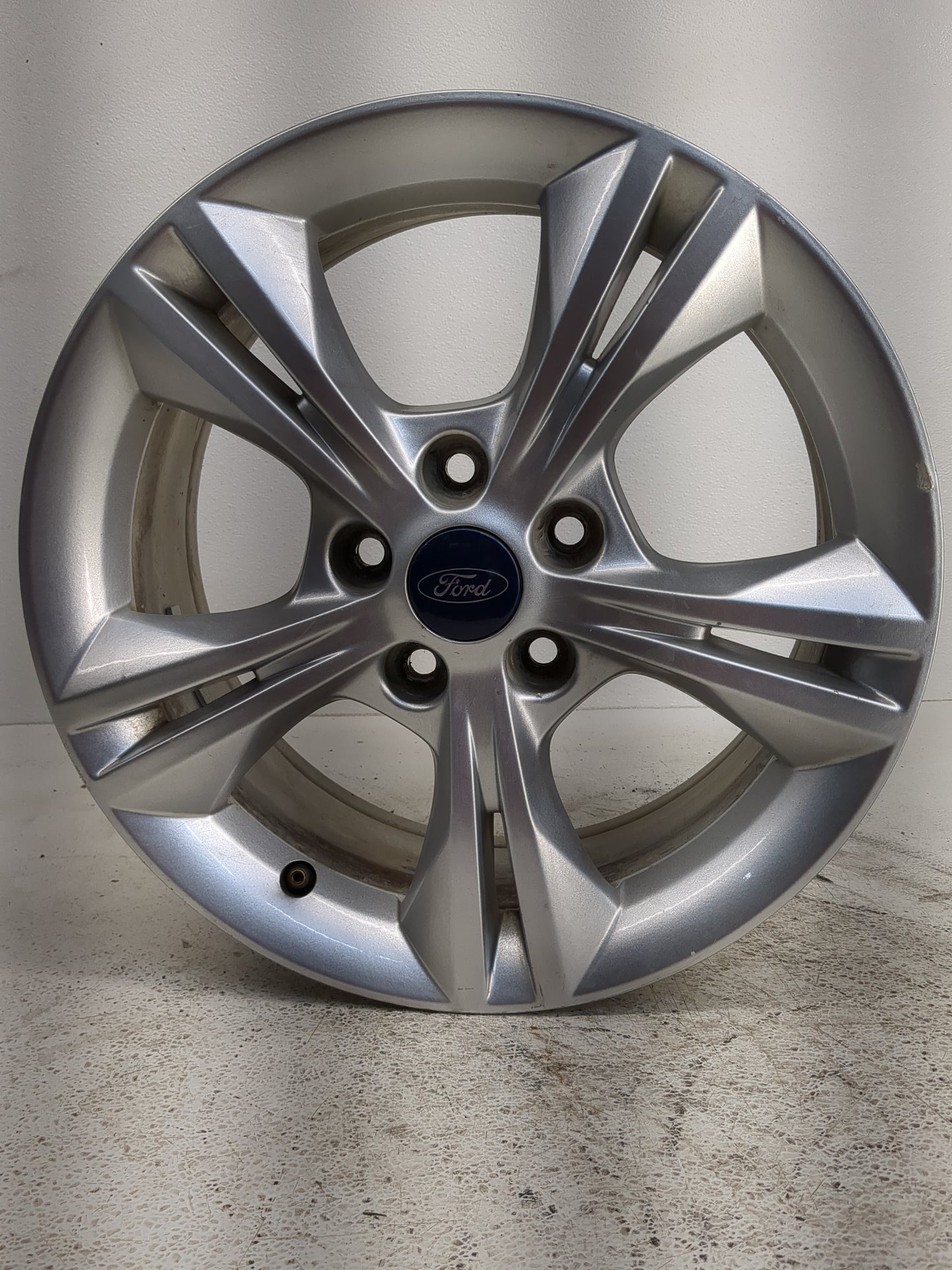2012-2014 Ford Focus Oem Wheel Rim - Oemusedautoparts1.com