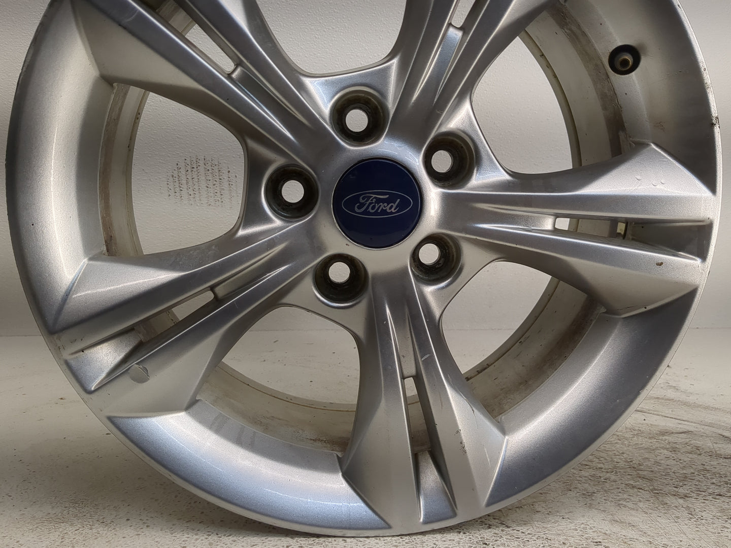 2012-2014 Ford Focus Oem Wheel Rim - Oemusedautoparts1.com