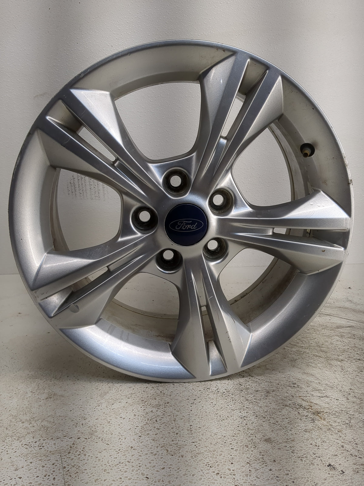 2012-2014 Ford Focus Oem Wheel Rim 1223581 - Oemusedautoparts1.com